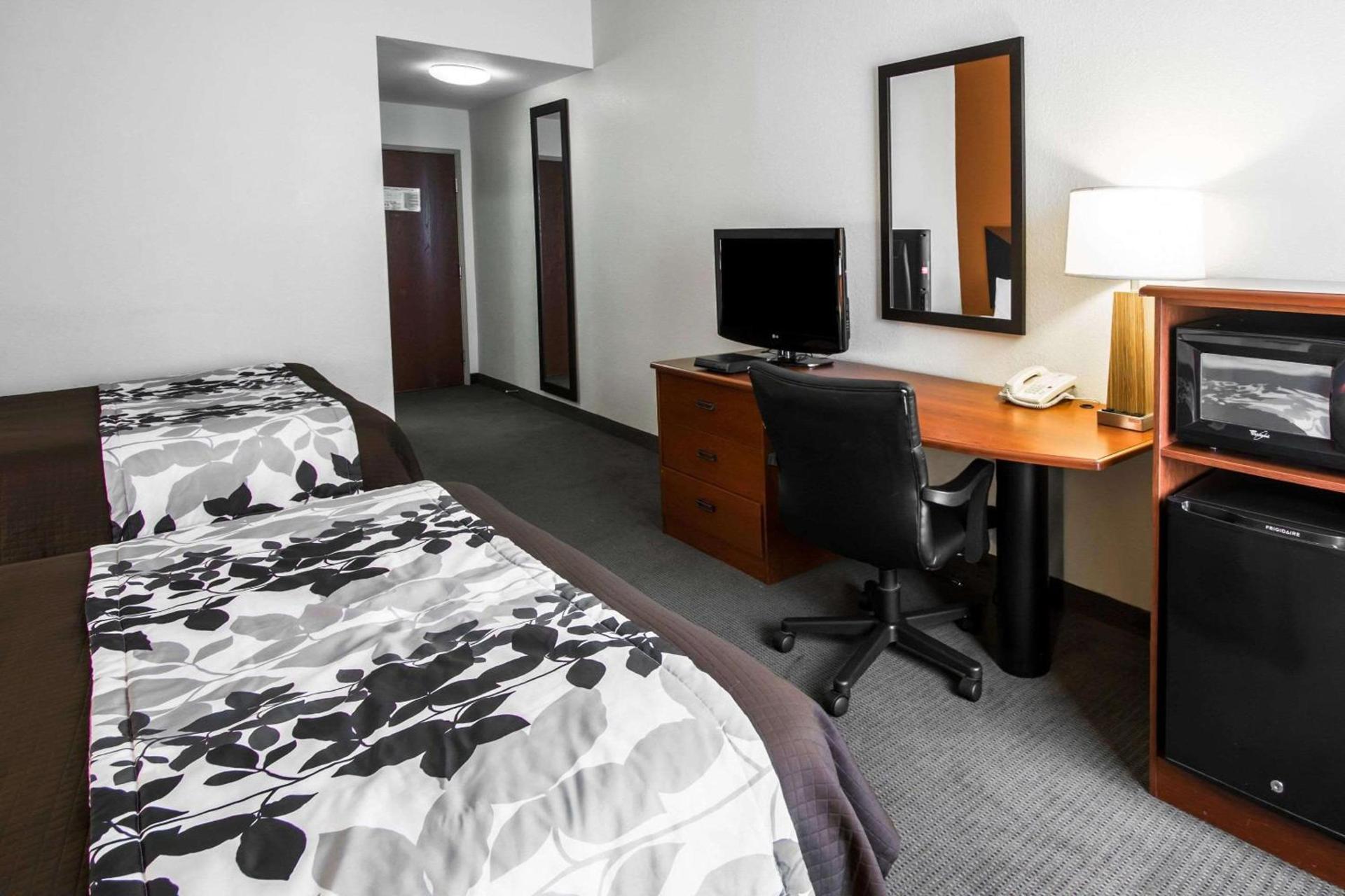Sleep Inn & Suites Palatka North photo 11