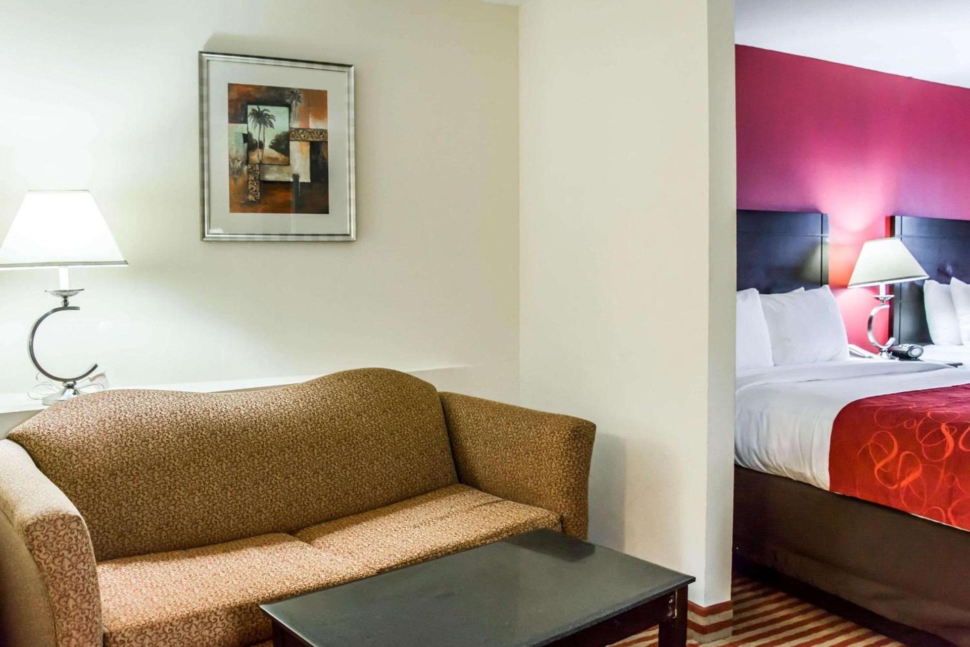 Comfort Suites Palm Bay - Melbourne photo 12