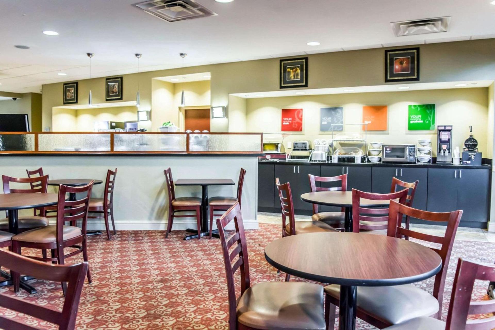 Comfort Suites Palm Bay - Melbourne photo 20