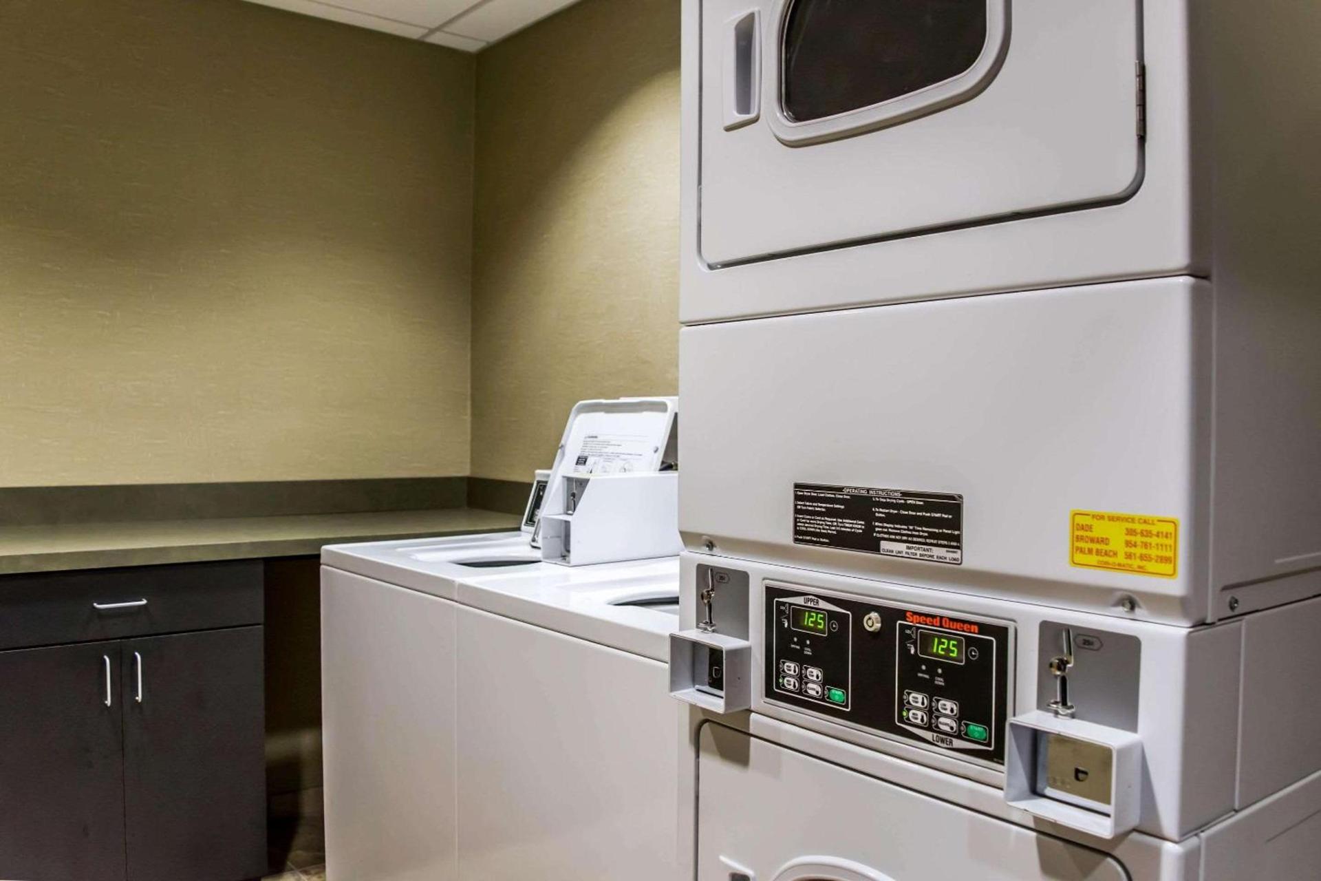 Comfort Suites Palm Bay - Melbourne photo 23