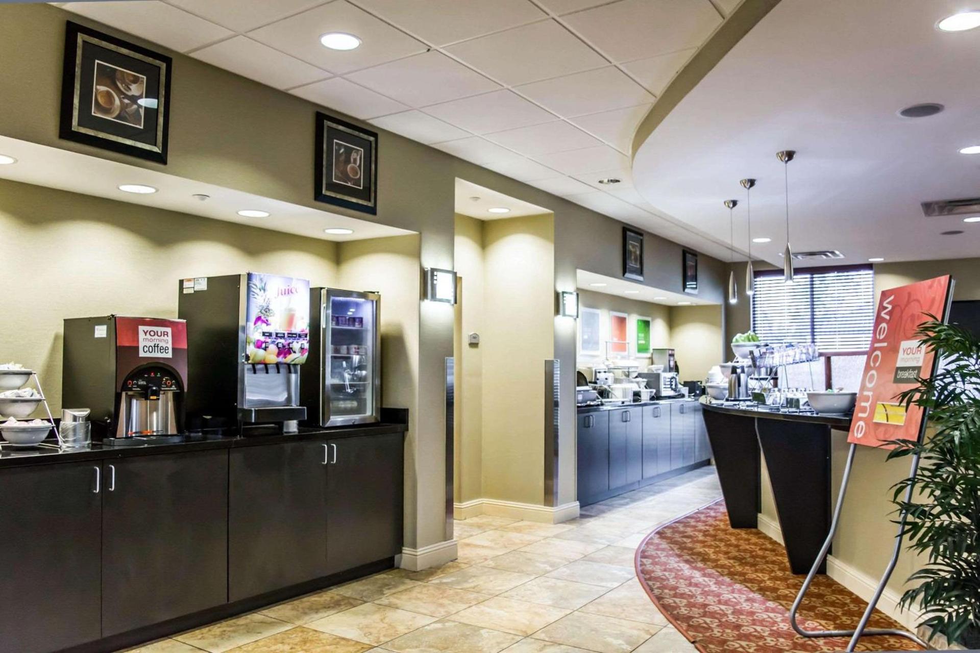 Comfort Suites Palm Bay - Melbourne photo 31