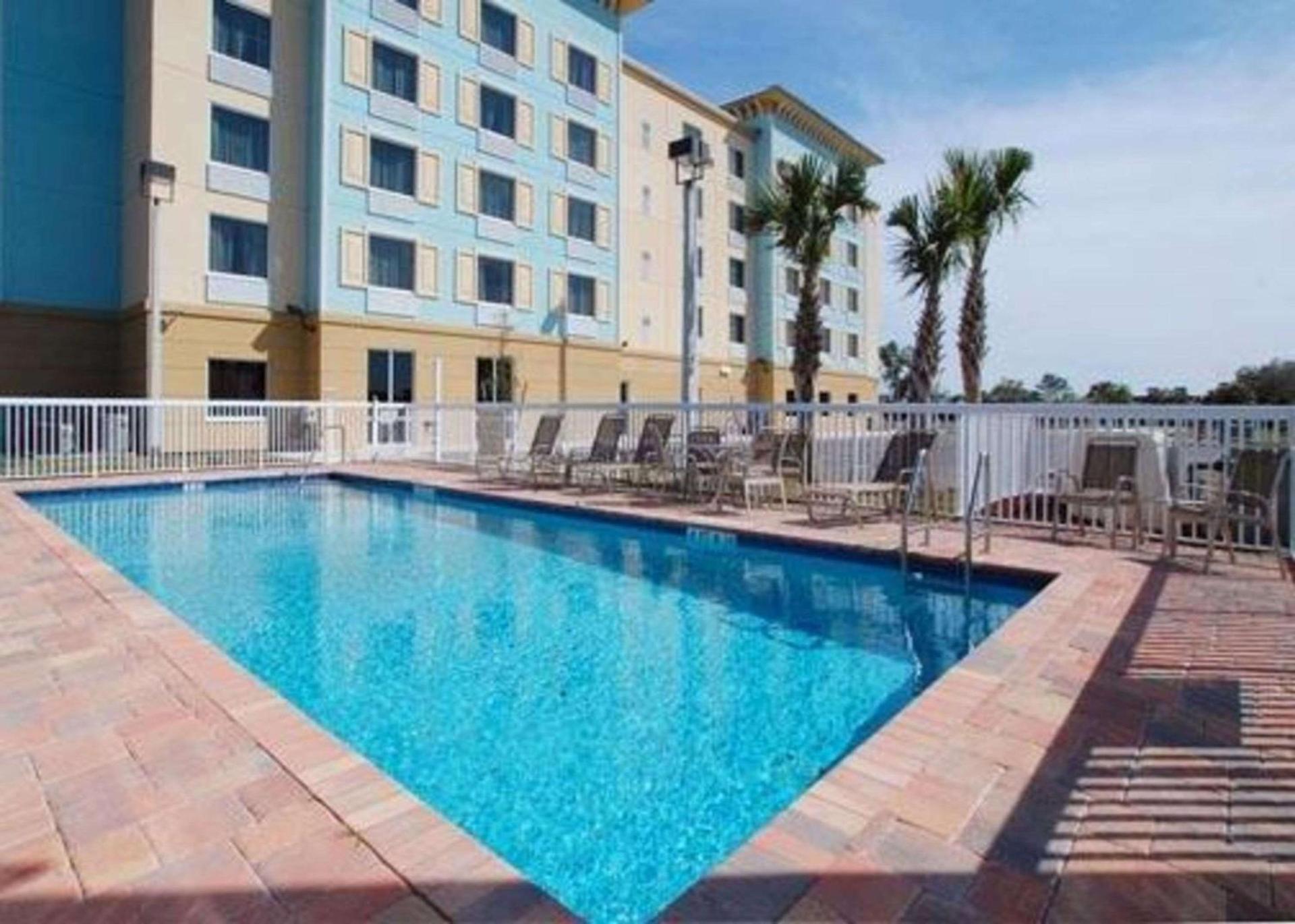 Comfort Suites Palm Bay - Melbourne photo 3