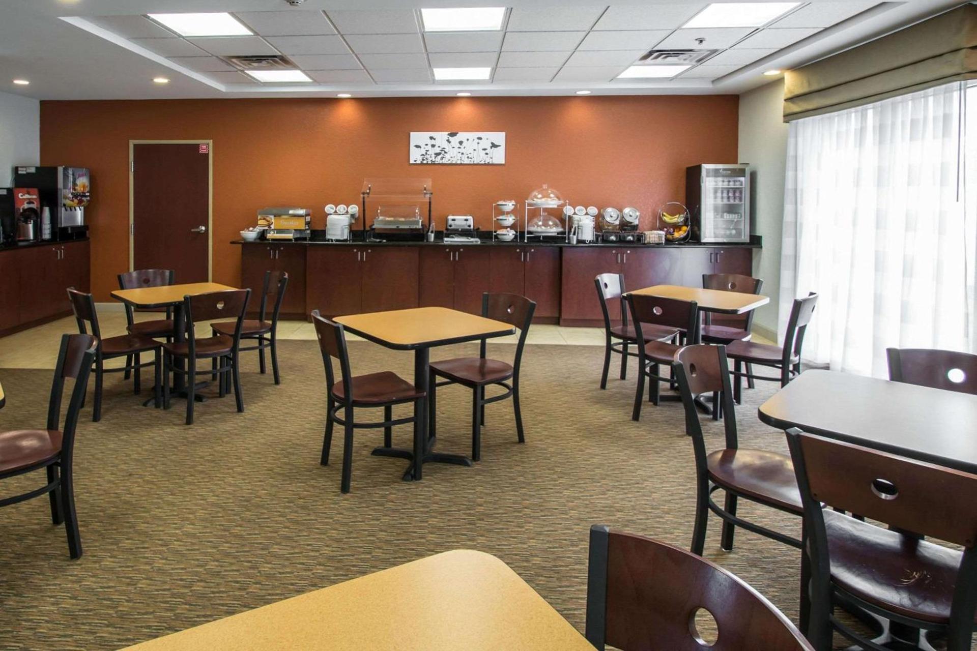 Sleep Inn & Suites Palatka North photo 26