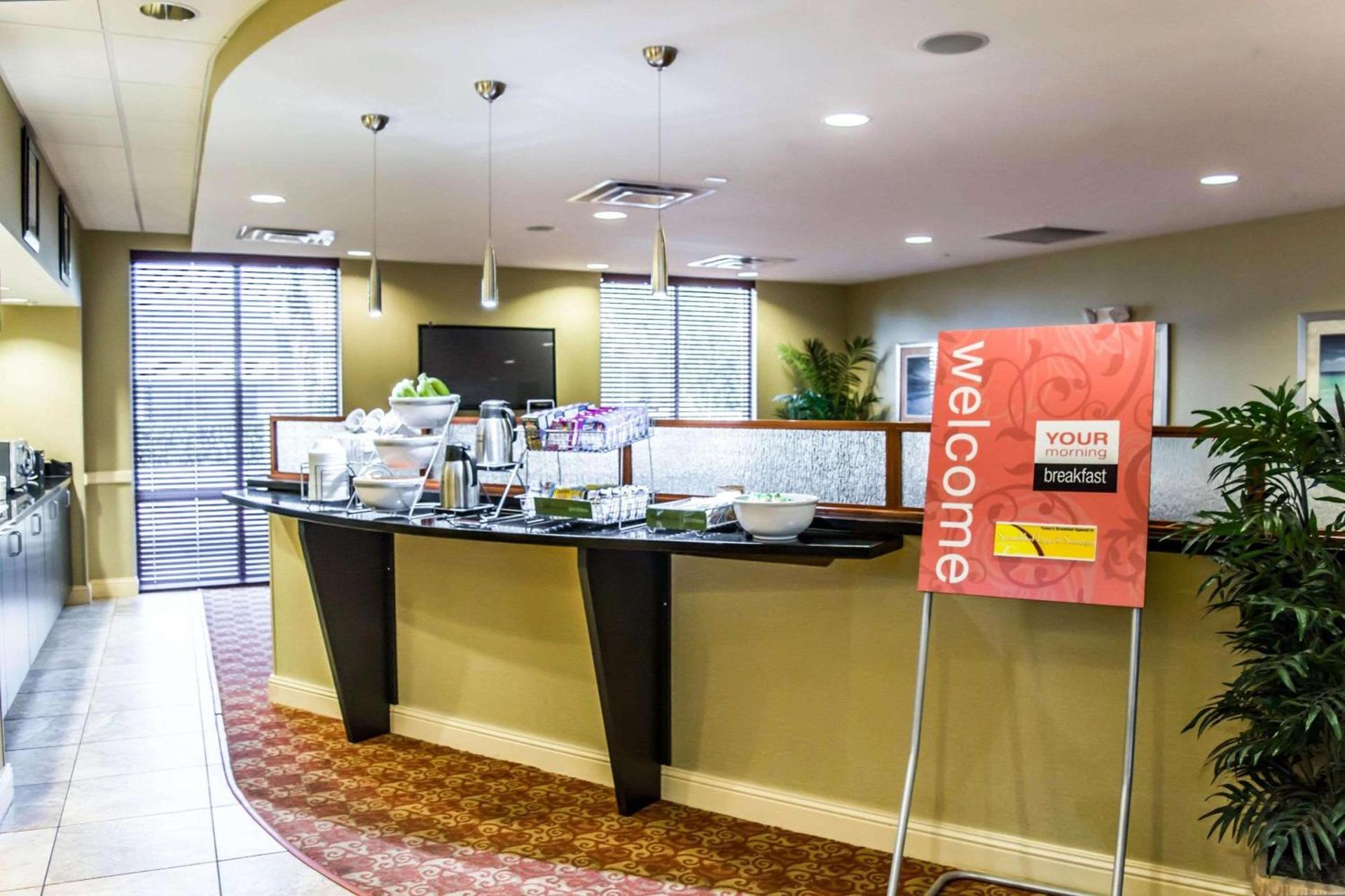 Comfort Suites Palm Bay - Melbourne photo 21