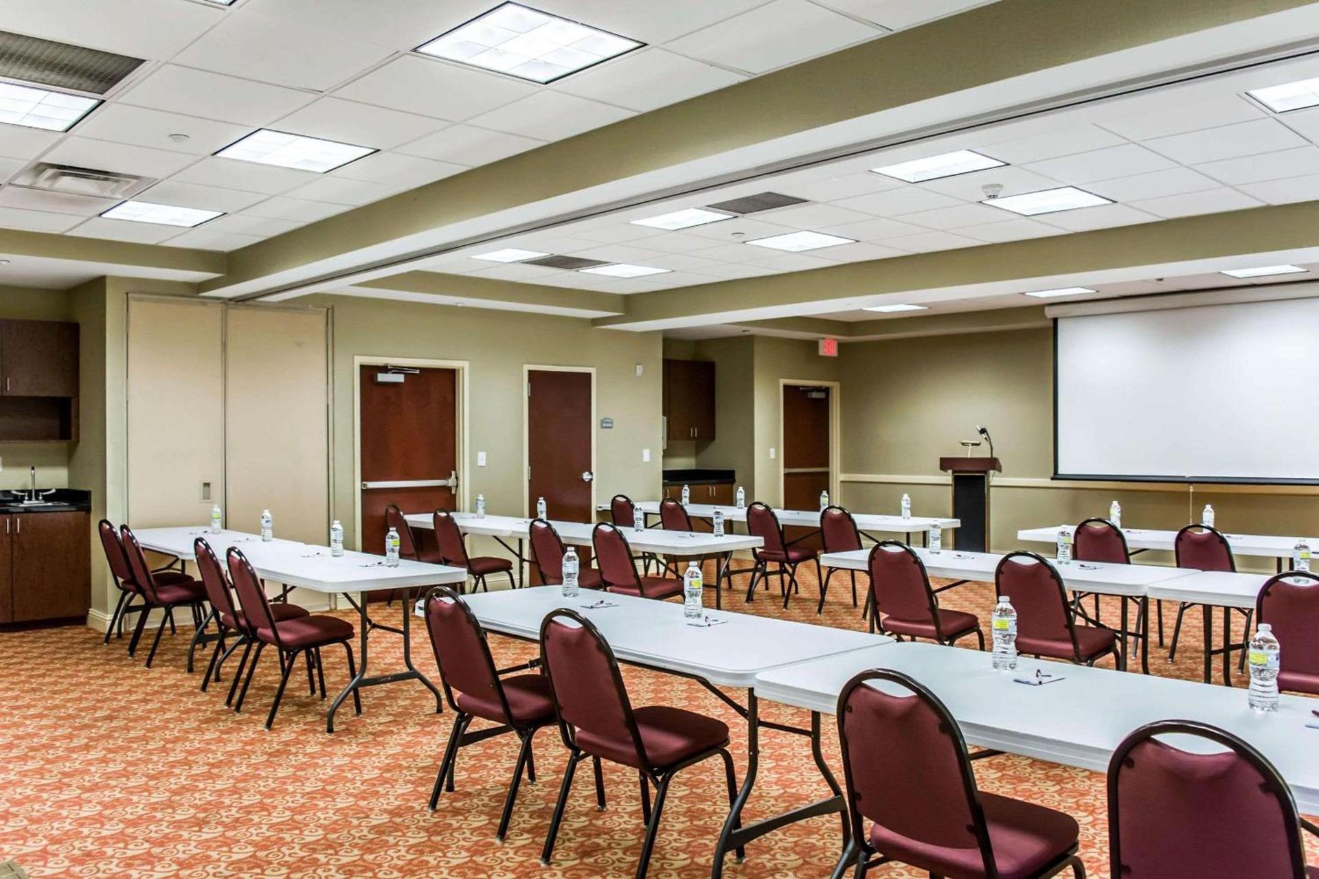 Comfort Suites Palm Bay - Melbourne photo 18