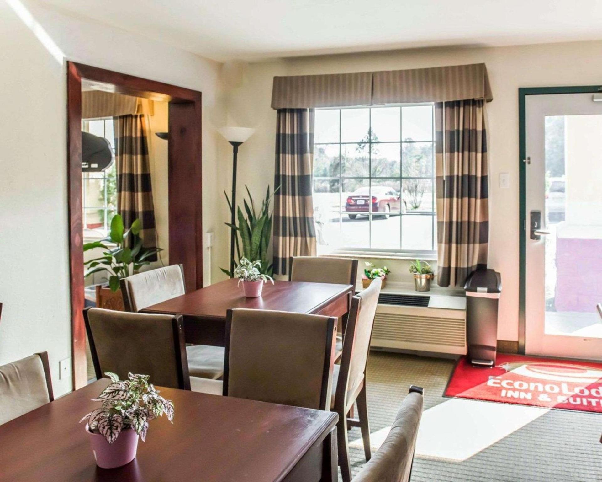 Econo Lodge Monticello photo 26