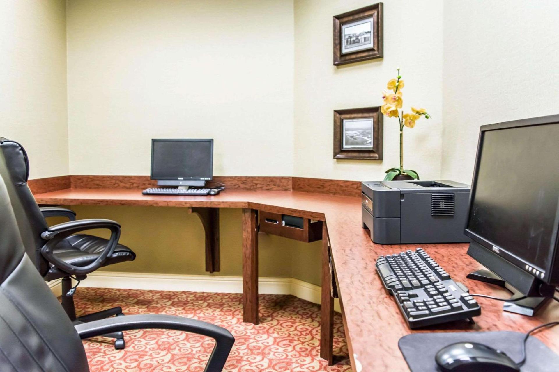Comfort Suites Palm Bay - Melbourne photo 16