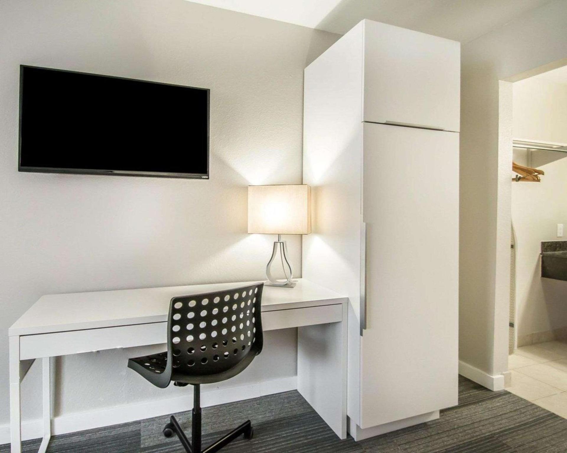 Quality Inn & Suites By the Parks photo 11