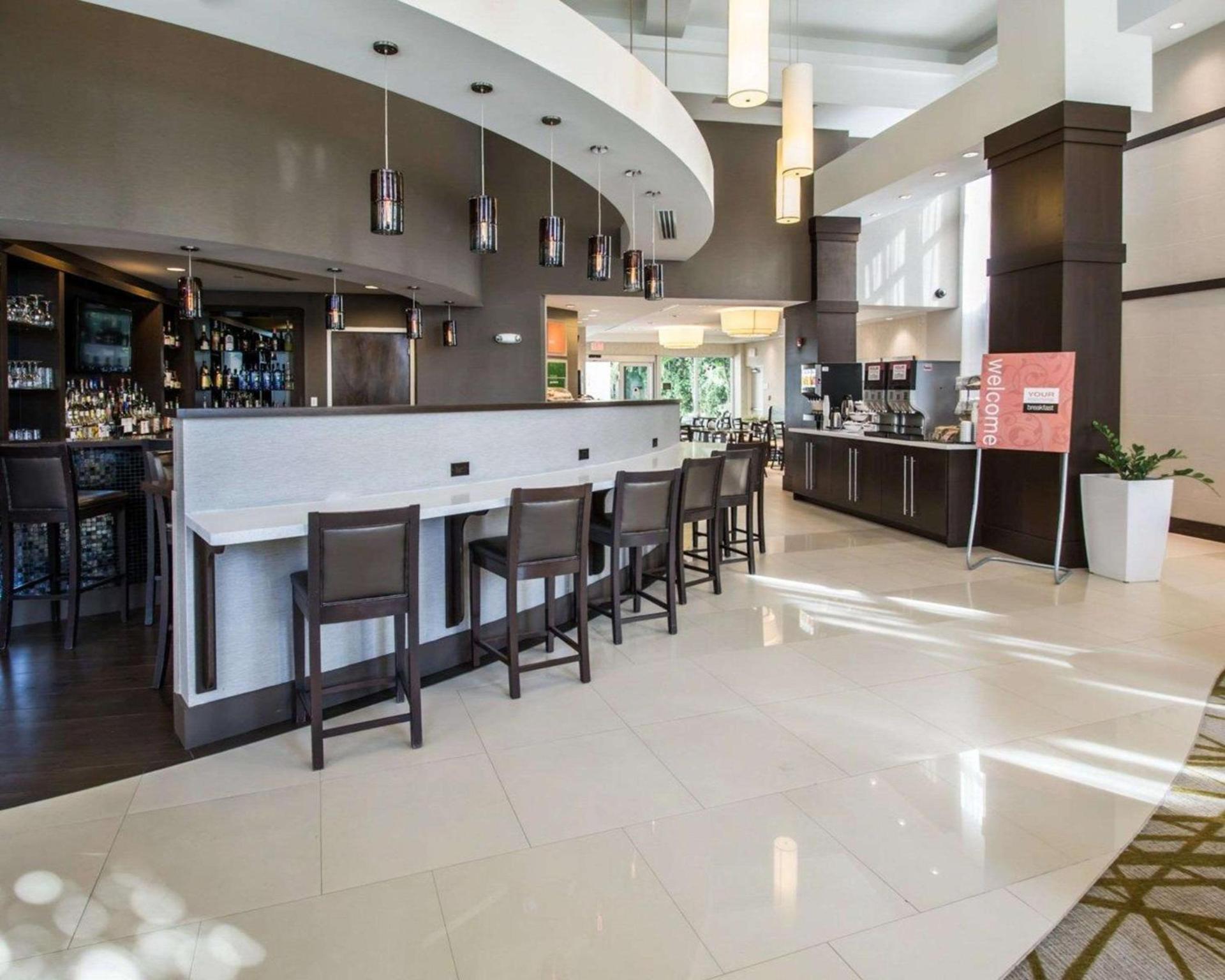 Comfort Suites Miami Airport North photo 35