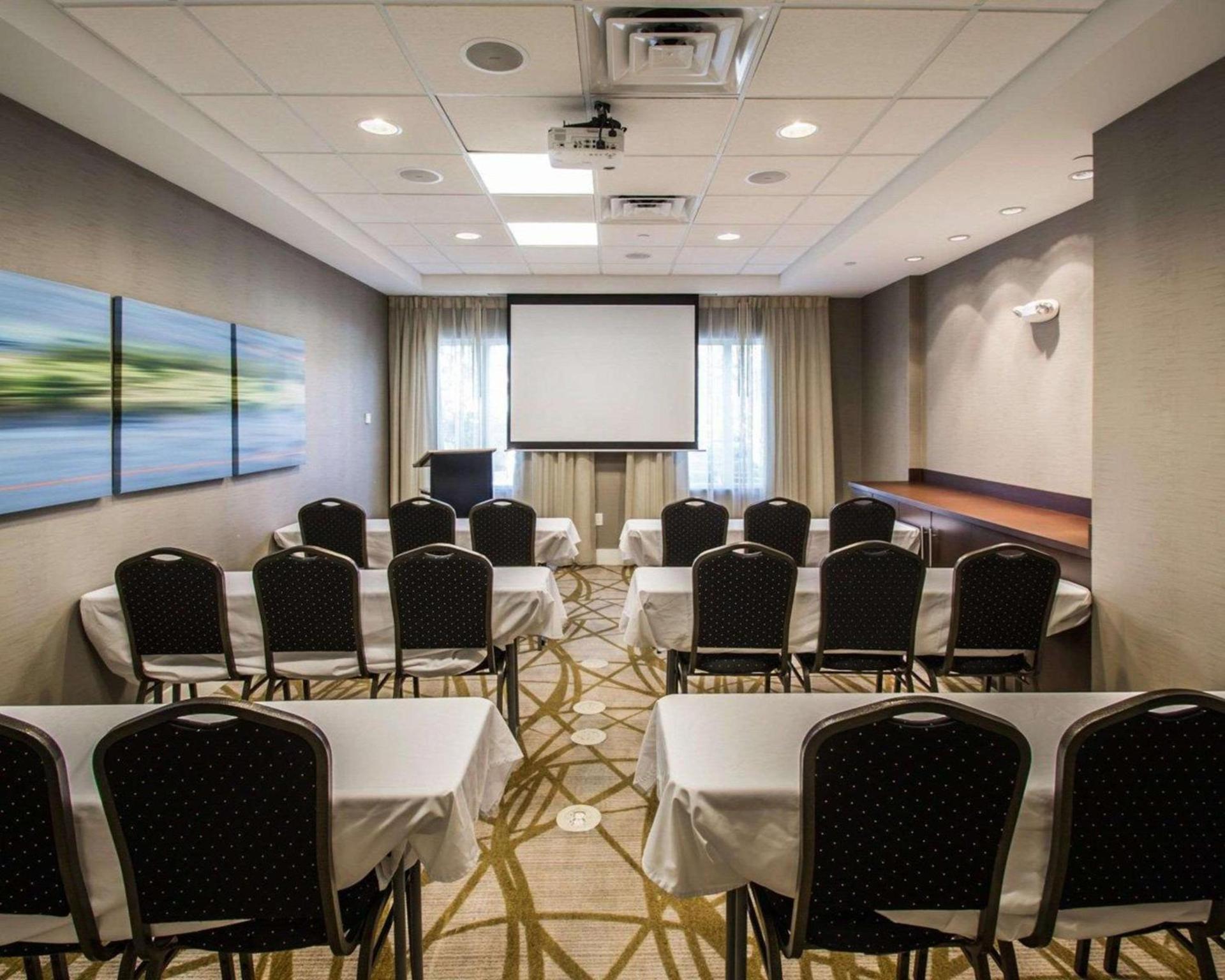 Comfort Suites Miami Airport North photo 33