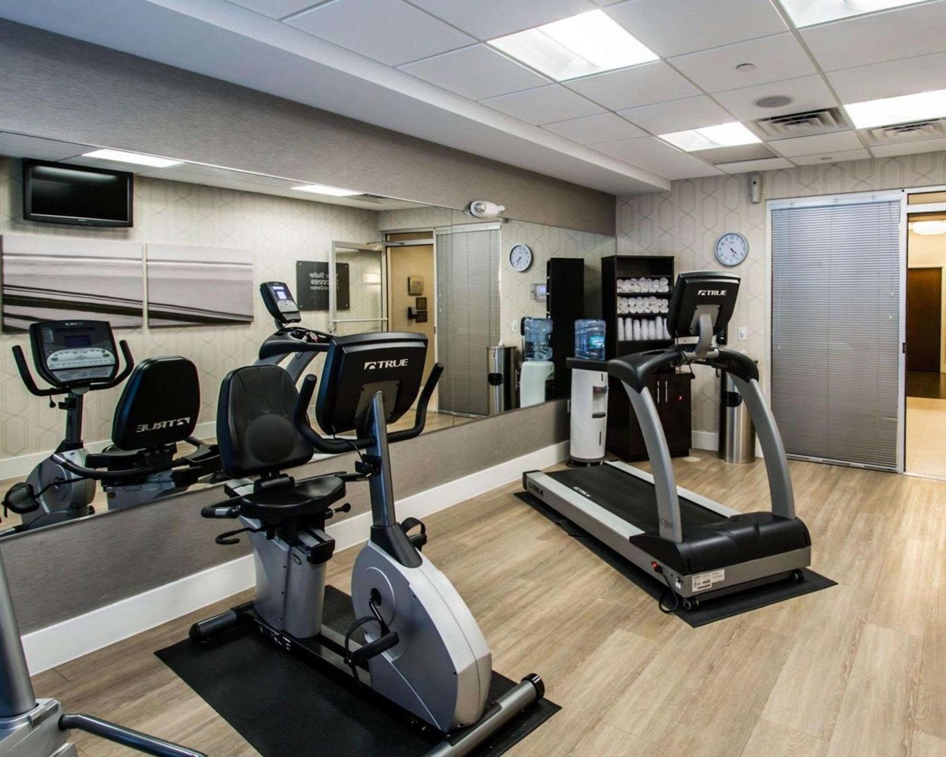 Comfort Suites Miami Airport North photo 31