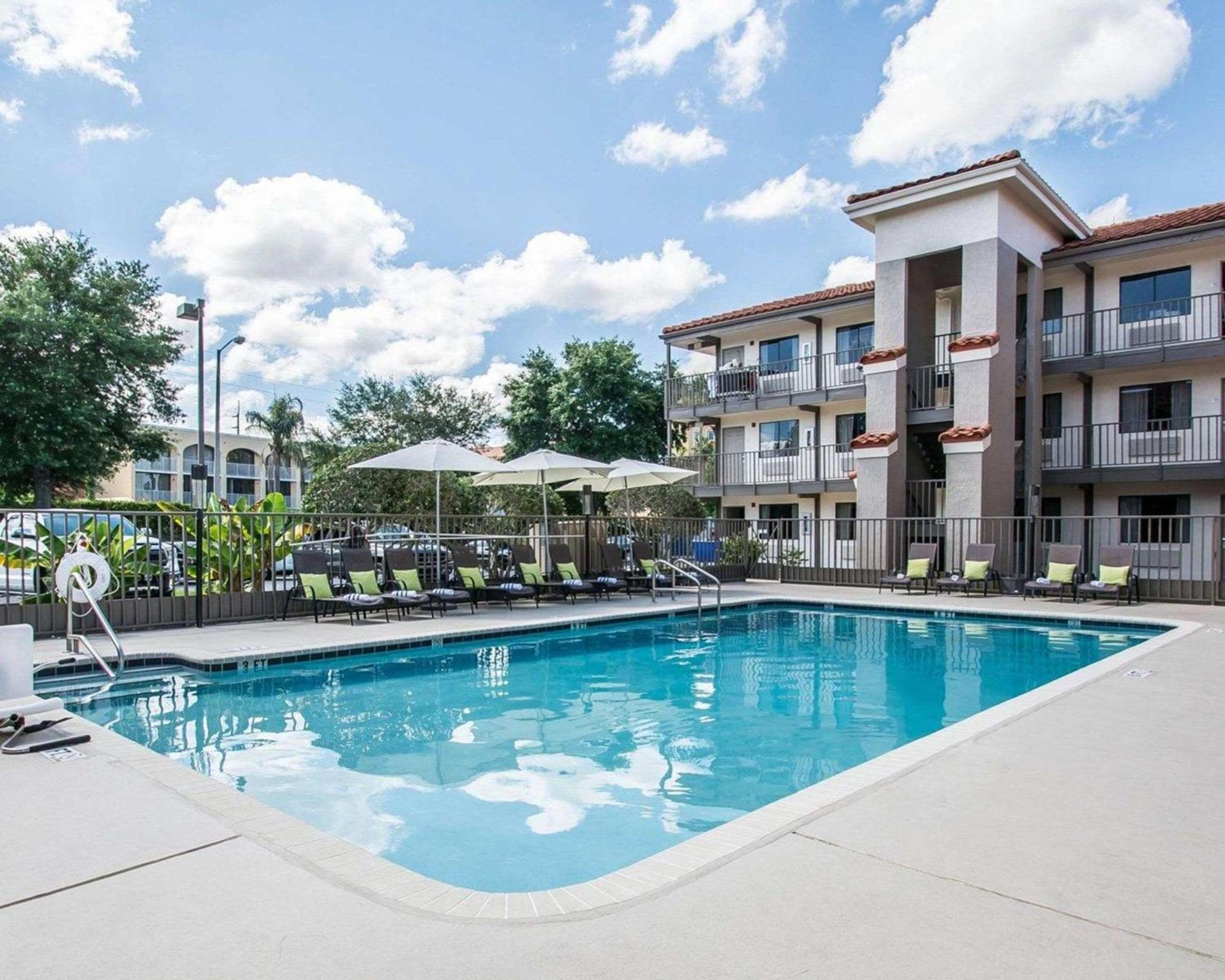 Quality Inn & Suites By the Parks photo 2