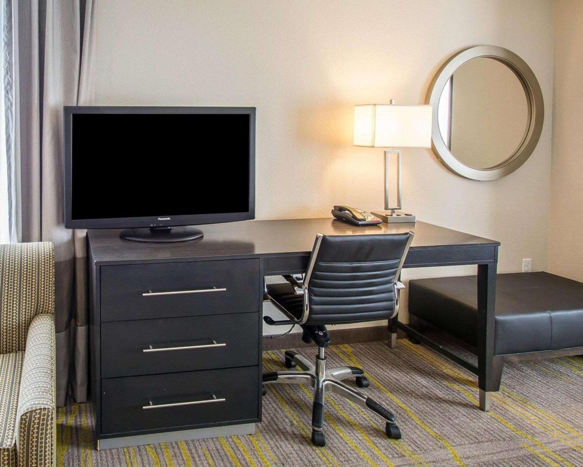 Comfort Suites Miami Airport North photo 23