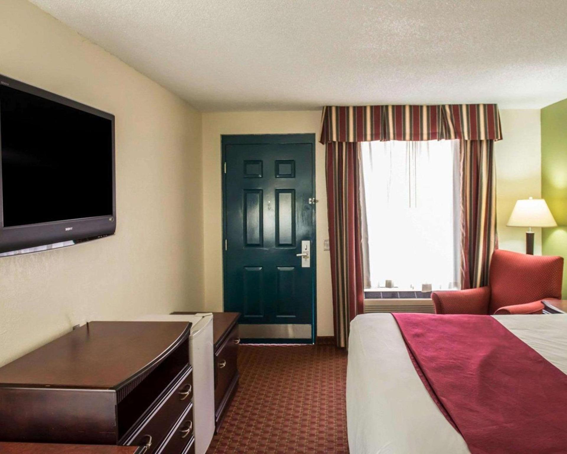 Quality Inn Chipley I-10 at Exit 120 photo 3