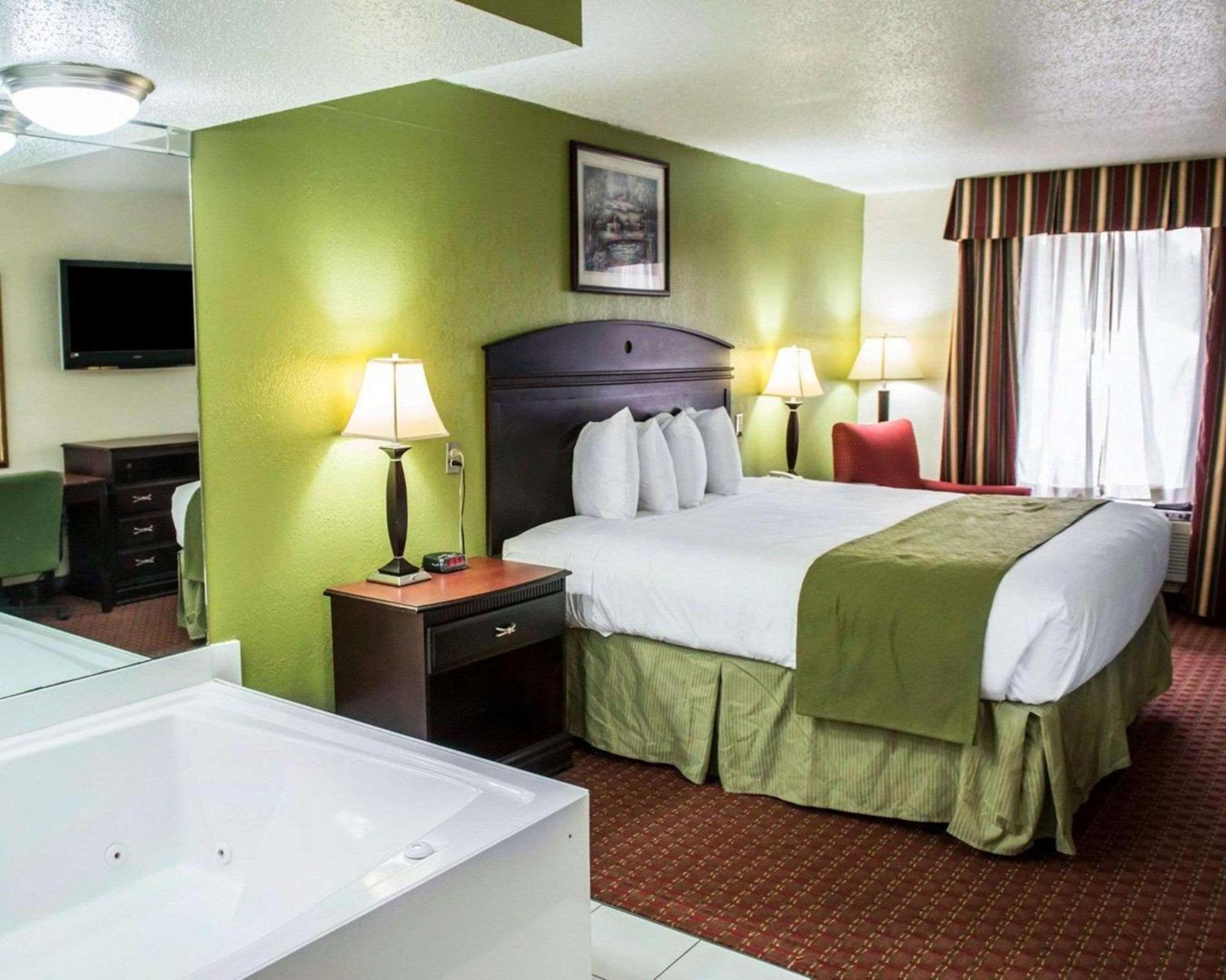 Quality Inn Chipley I-10 at Exit 120 photo 10