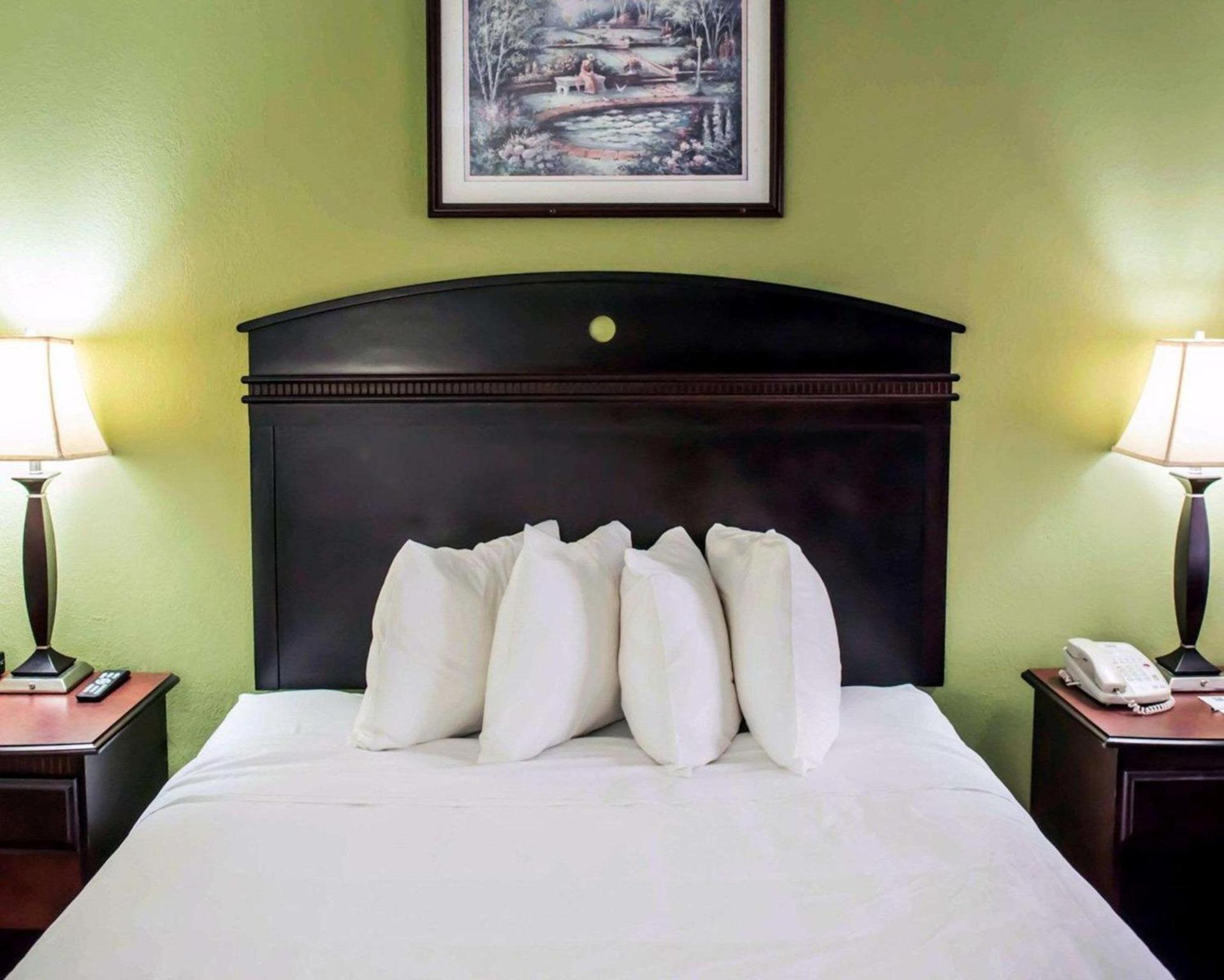 Quality Inn Chipley I-10 at Exit 120 photo 12