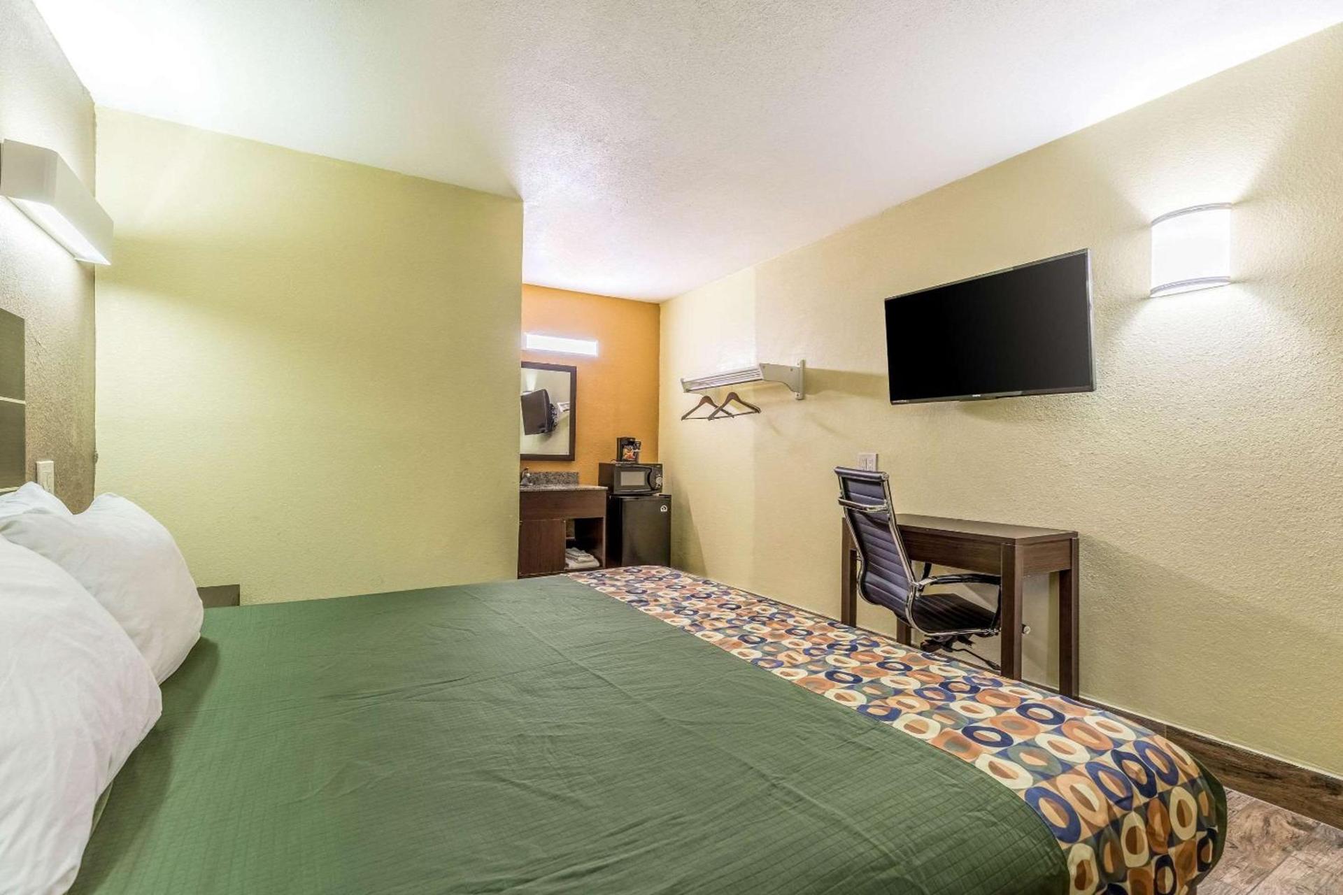 Rodeway Inn Fairgrounds-Casino photo 16