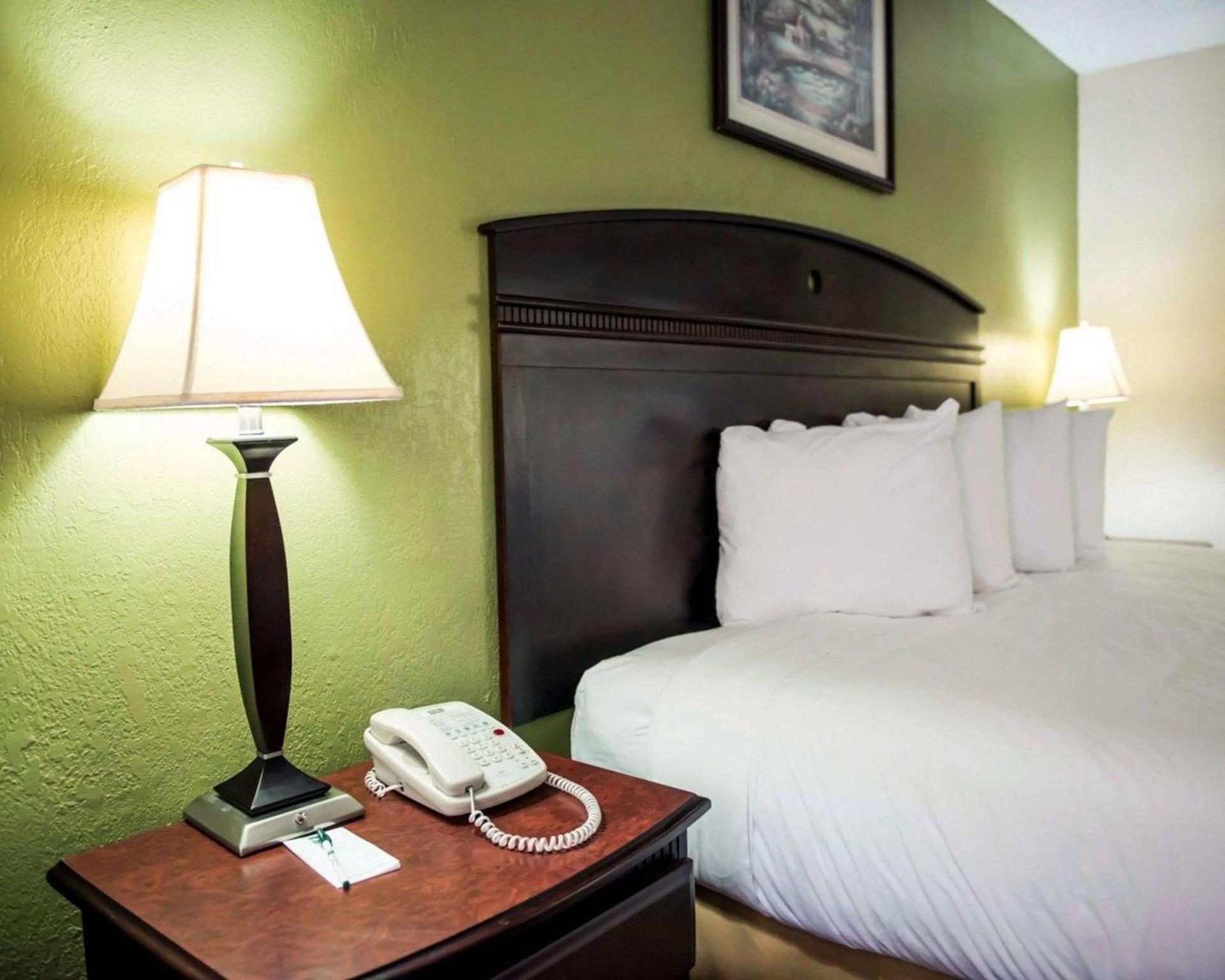 Quality Inn Chipley I-10 at Exit 120 photo 14