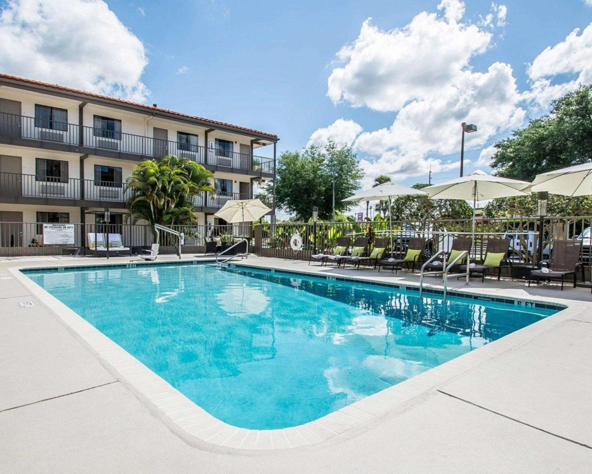 Quality Inn & Suites By the Parks photo 7
