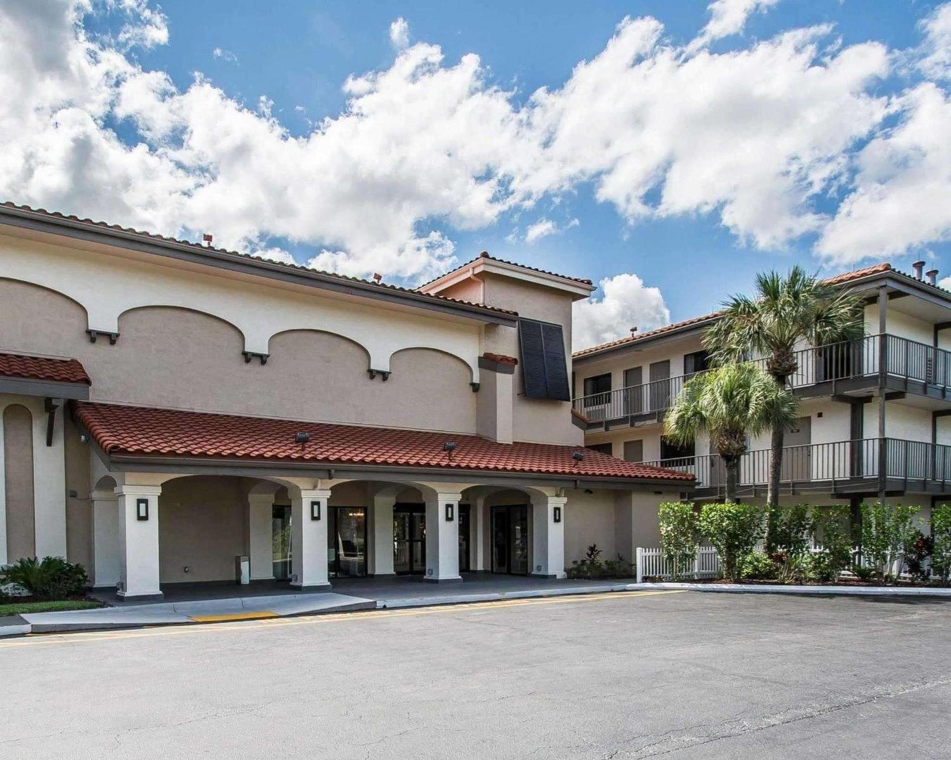 Quality Inn & Suites By the Parks photo 1