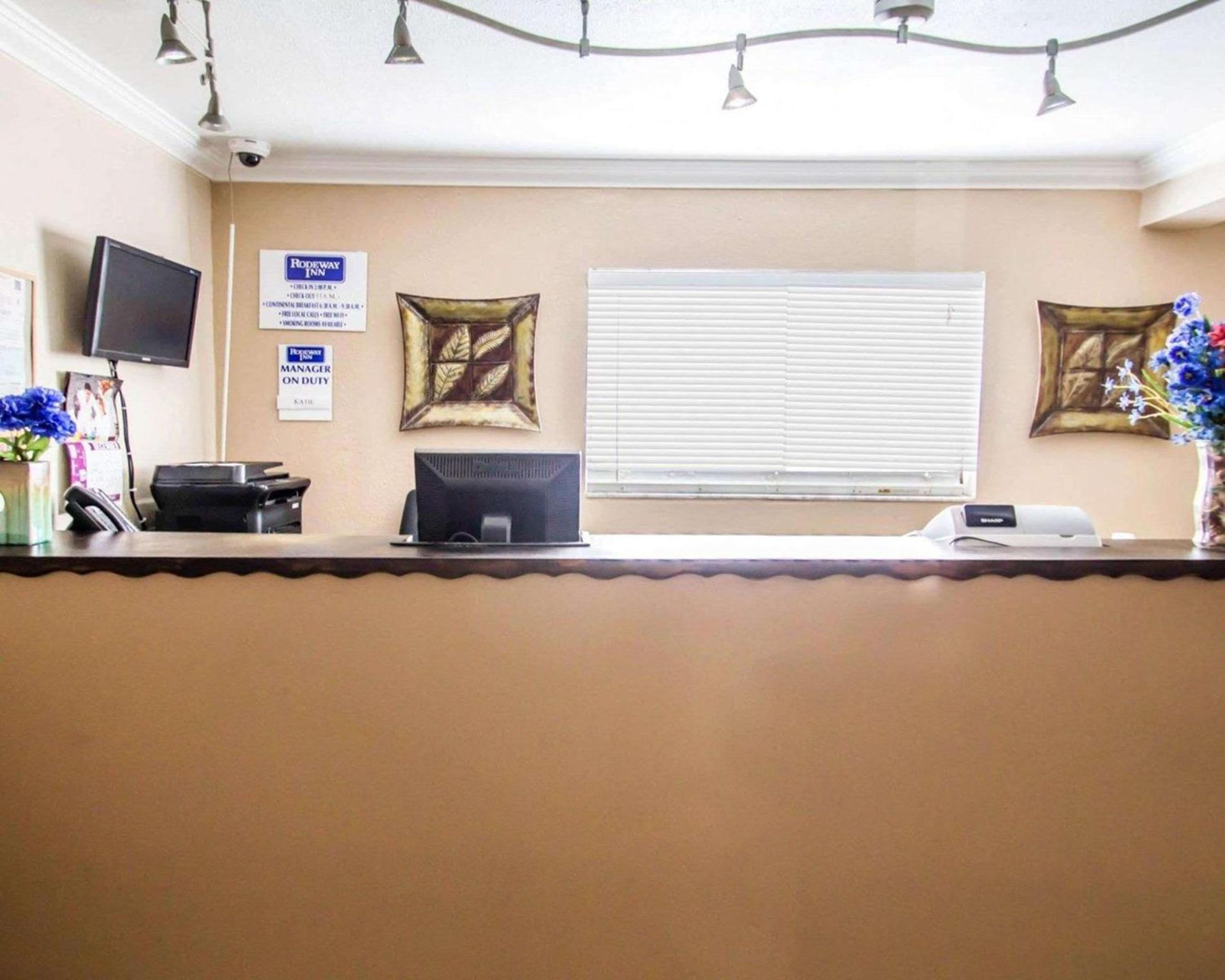 Rodeway Inn Apopka South photo 4