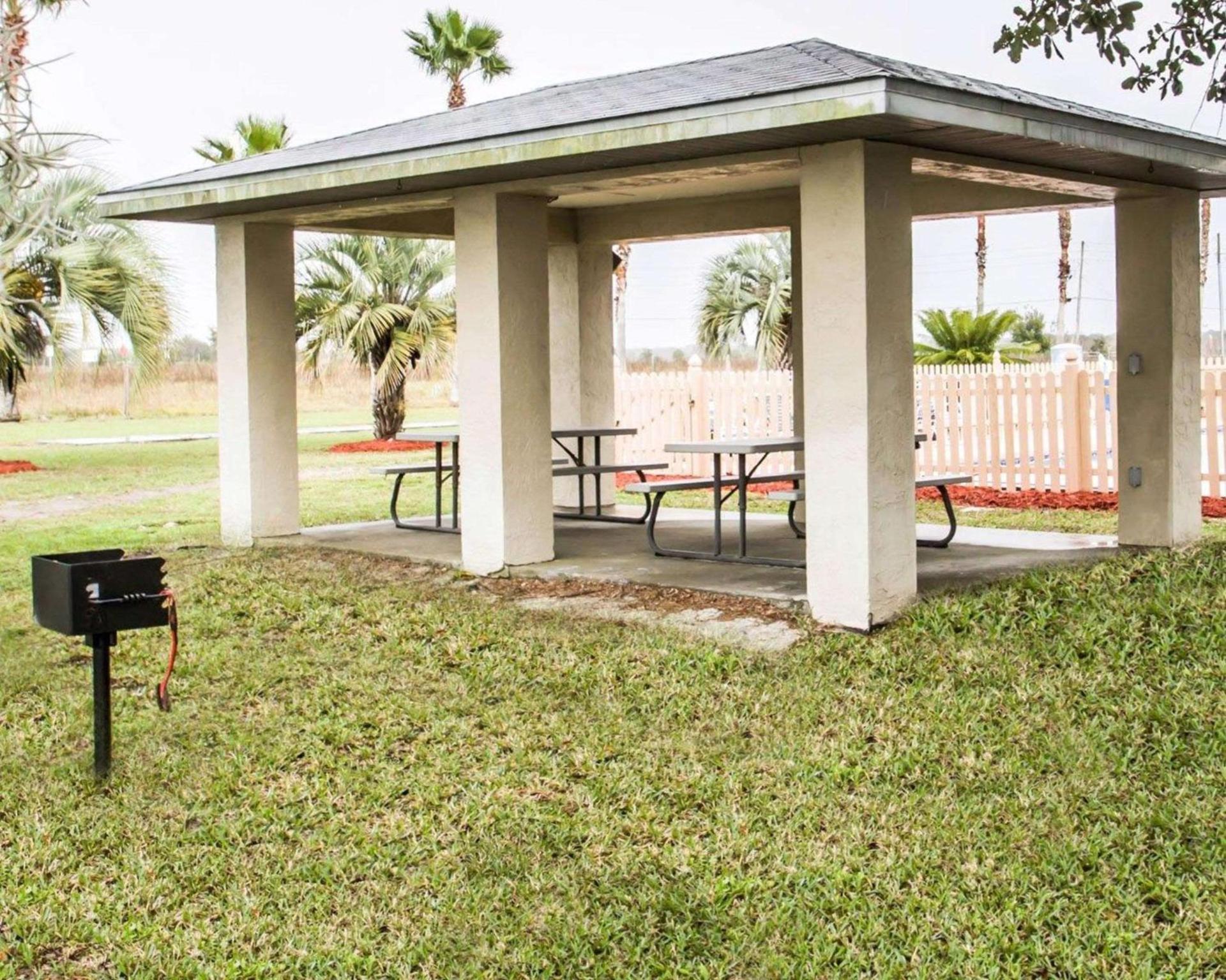 Rodeway Inn & Suites Haines City - Winter Haven photo 4