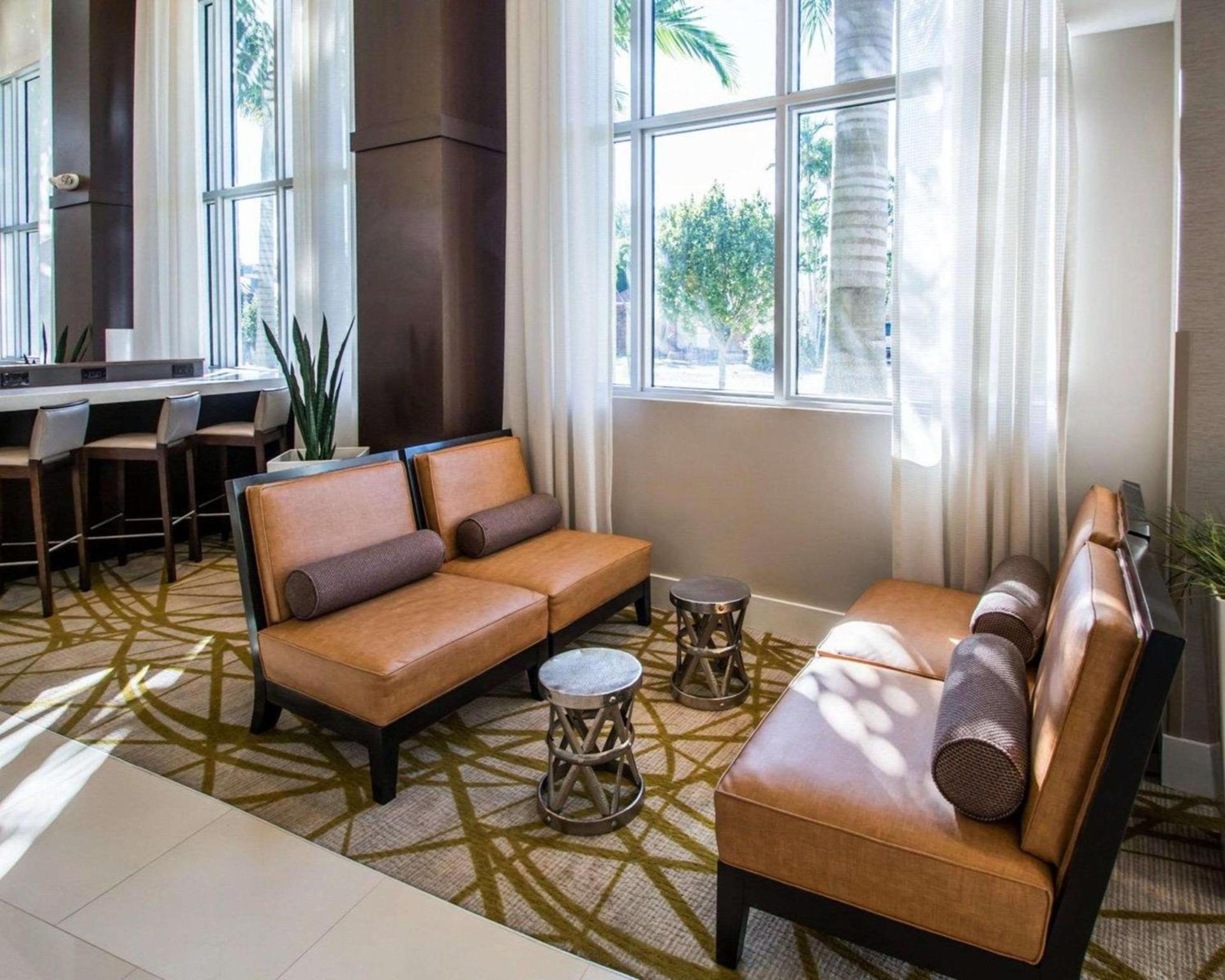 Comfort Suites Miami Airport North photo 5