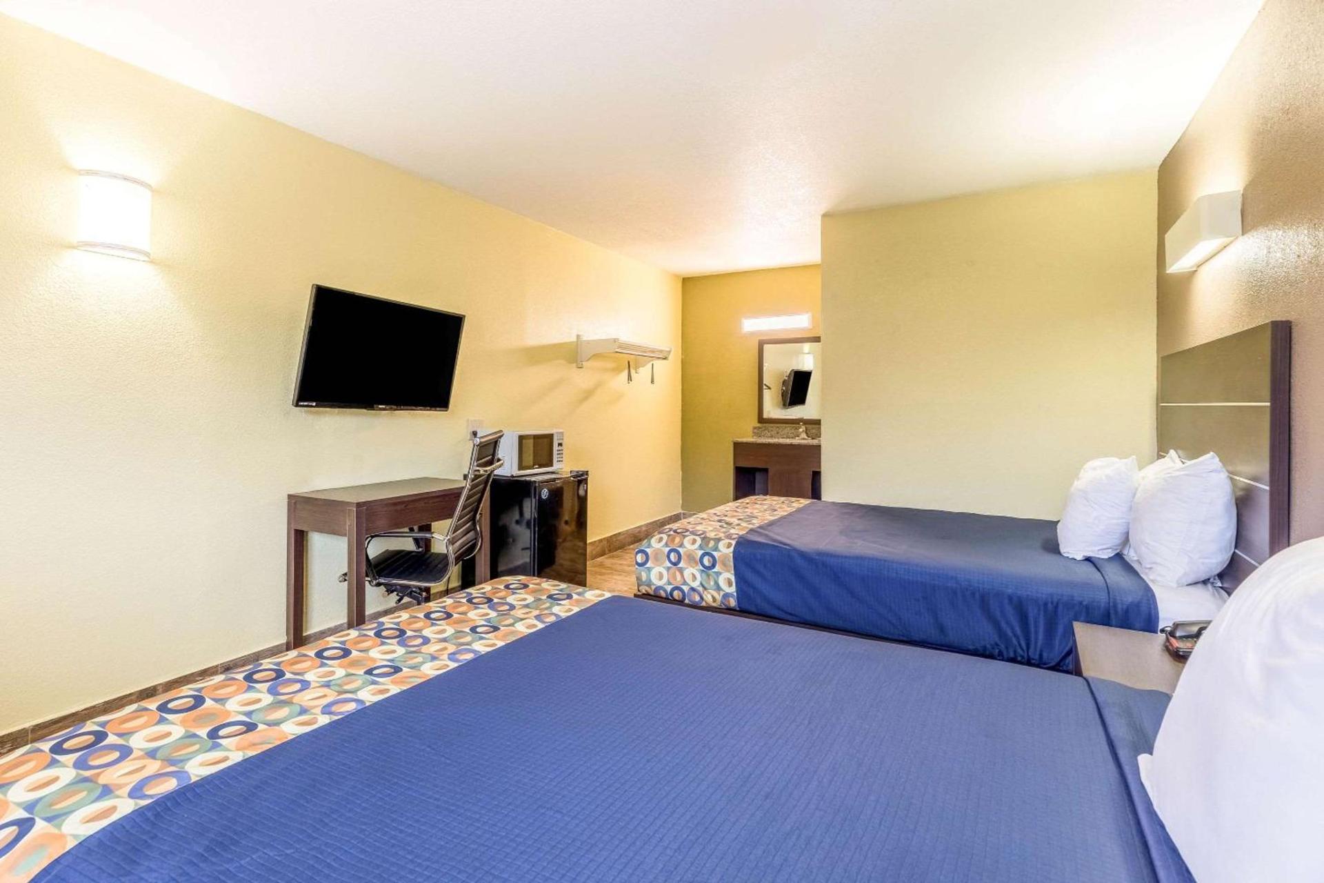 Rodeway Inn Fairgrounds-Casino photo 13