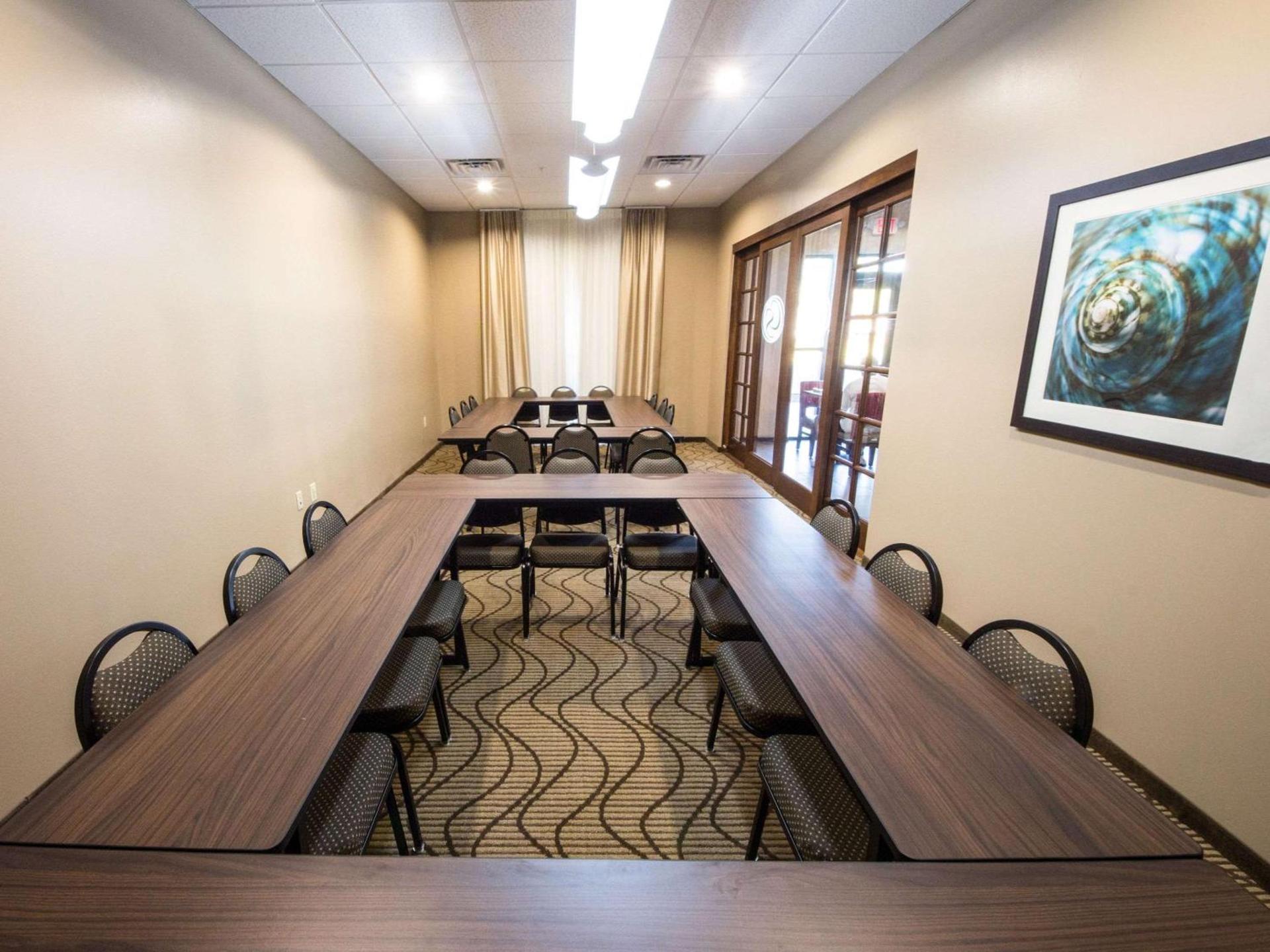 Comfort Suites Dunnellon near Rainbow Springs photo 24