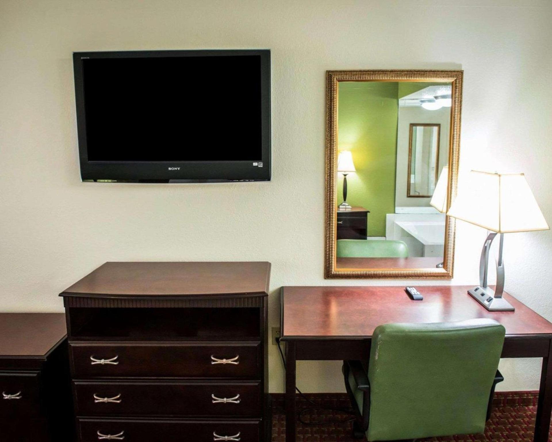 Quality Inn Chipley I-10 at Exit 120 photo 28