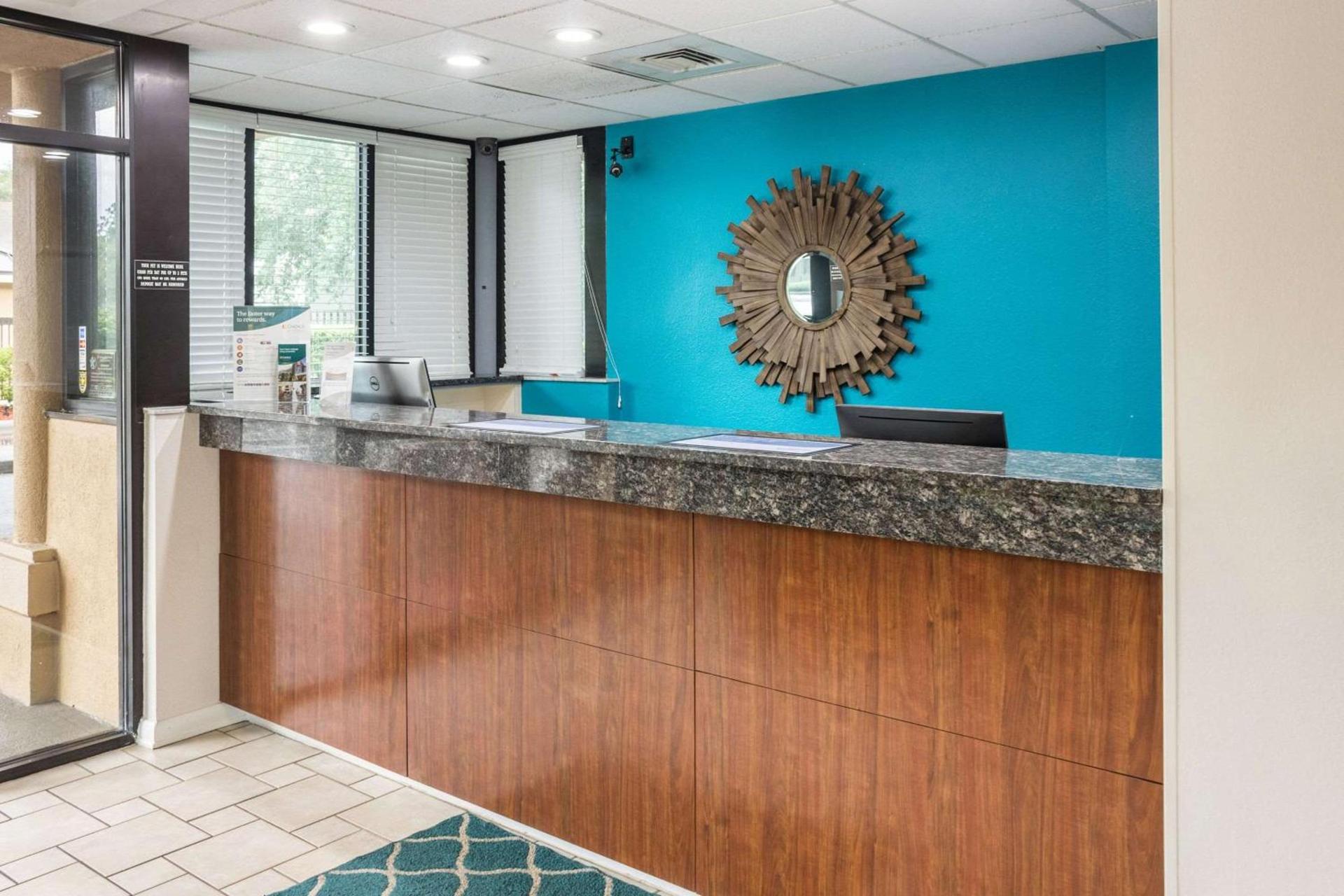 Econo Lodge Palm Coast Central photo 10