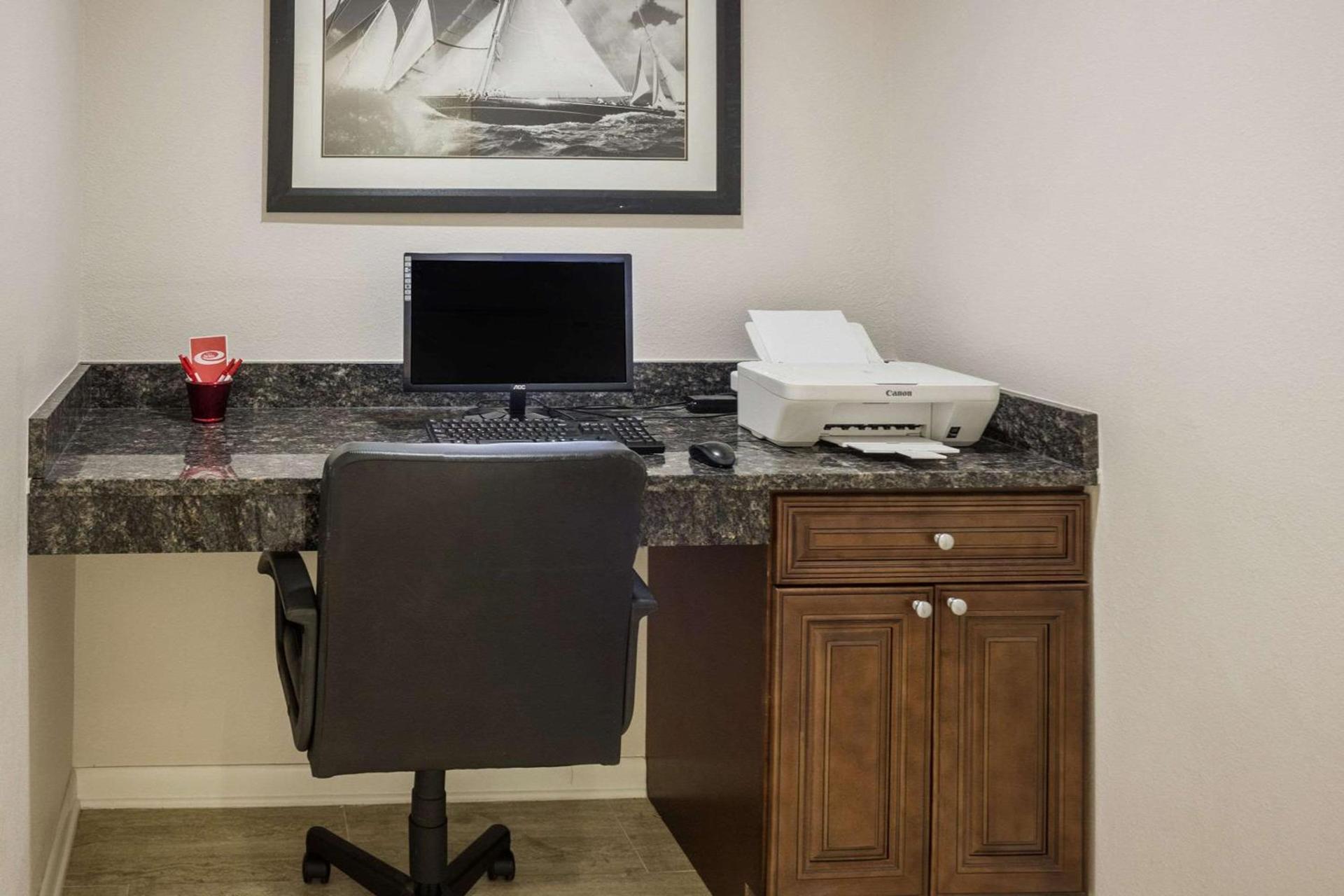 Econo Lodge Palm Coast Central photo 16