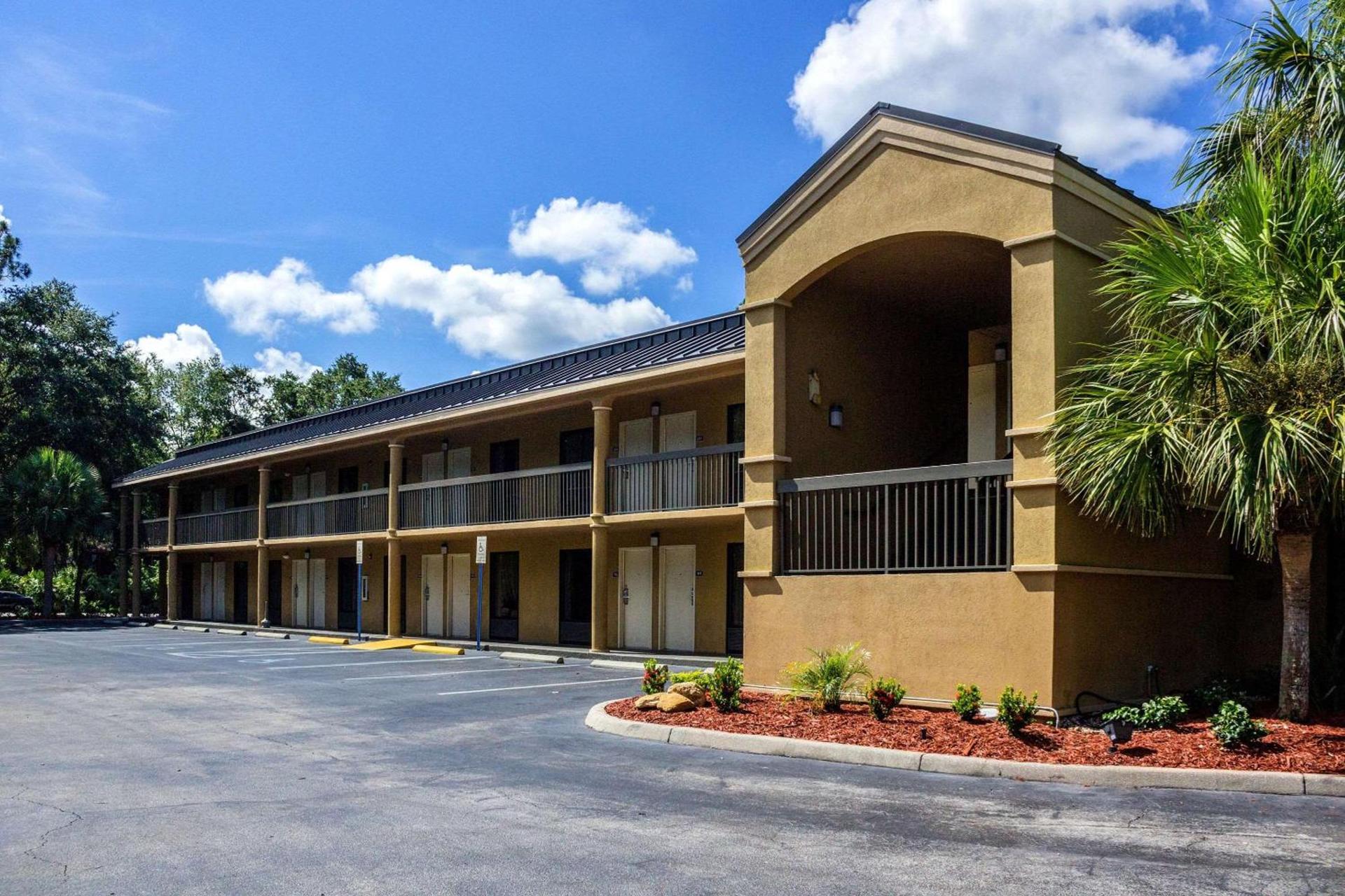 Econo Lodge Palm Coast Central photo 17