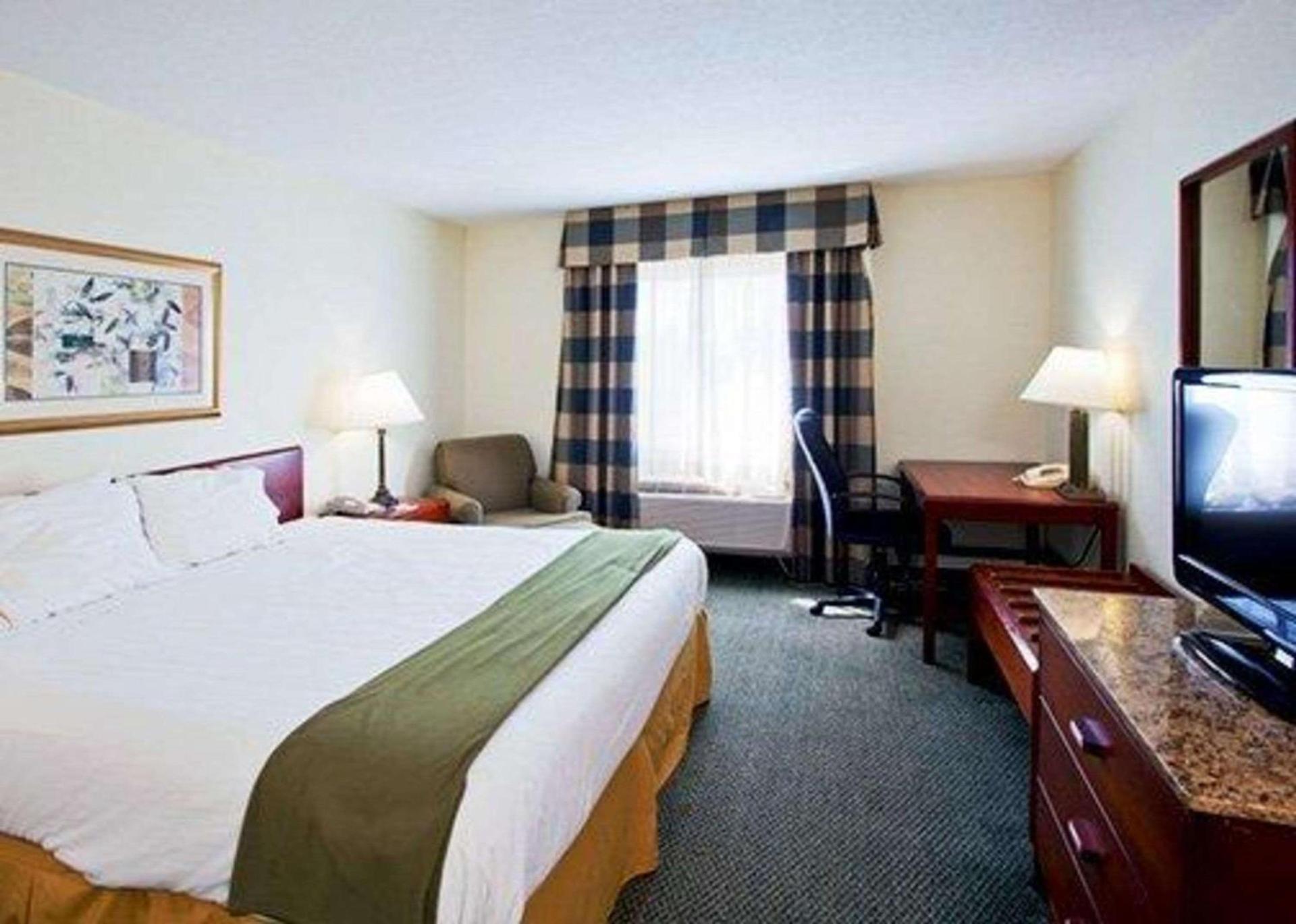 Econo Lodge Wesley Chapel I-75 photo 9