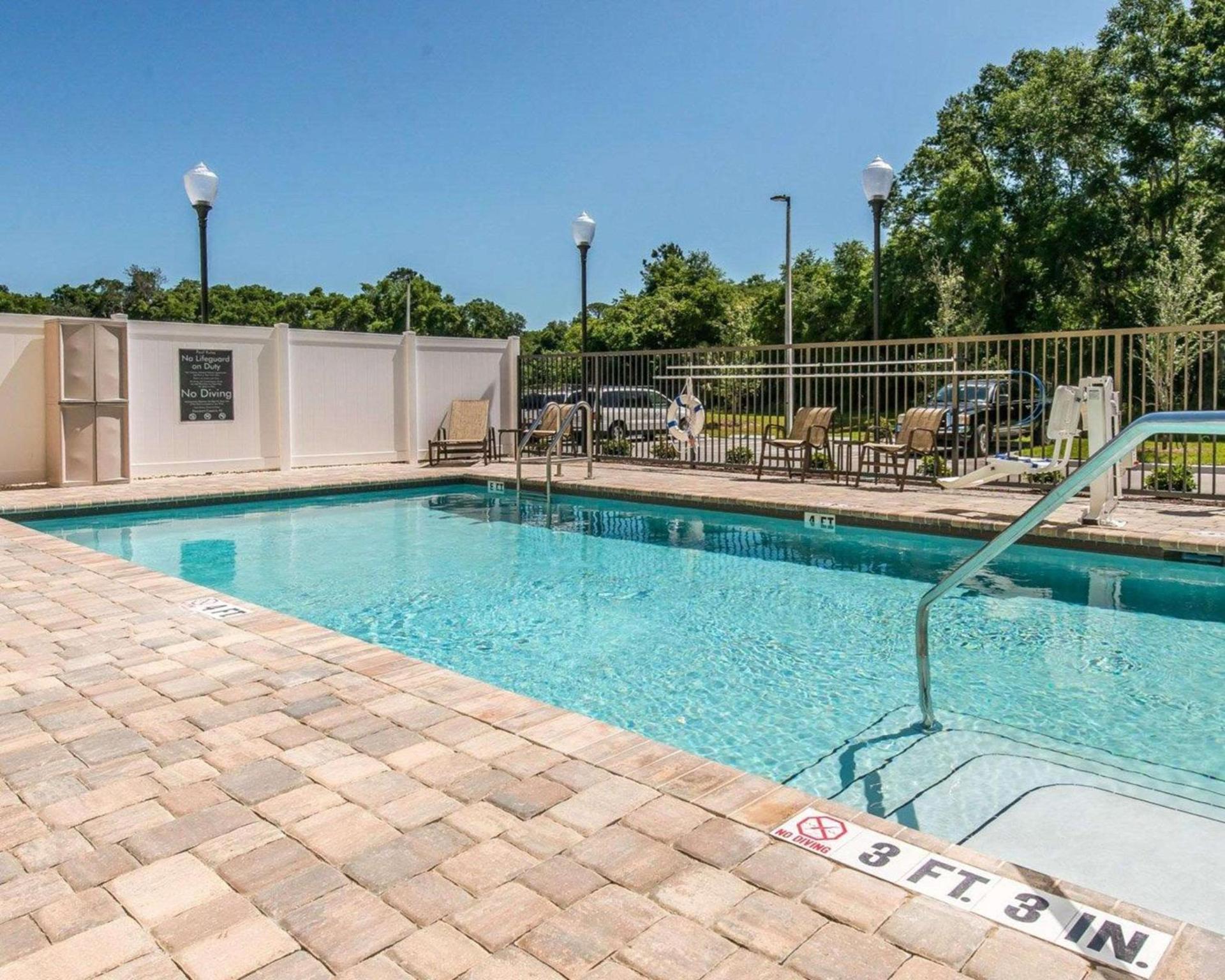 Comfort Suites Dunnellon near Rainbow Springs photo 19