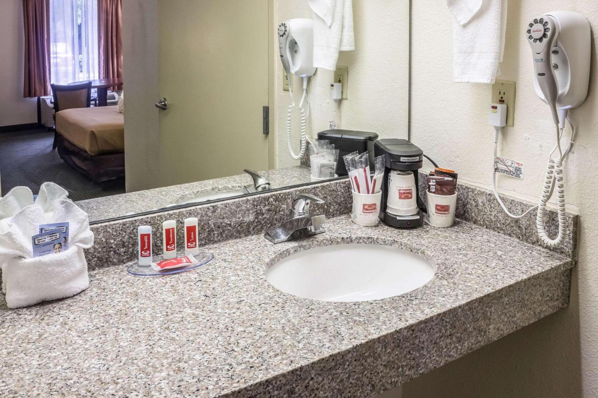 Econo Lodge Palm Coast Central photo 33