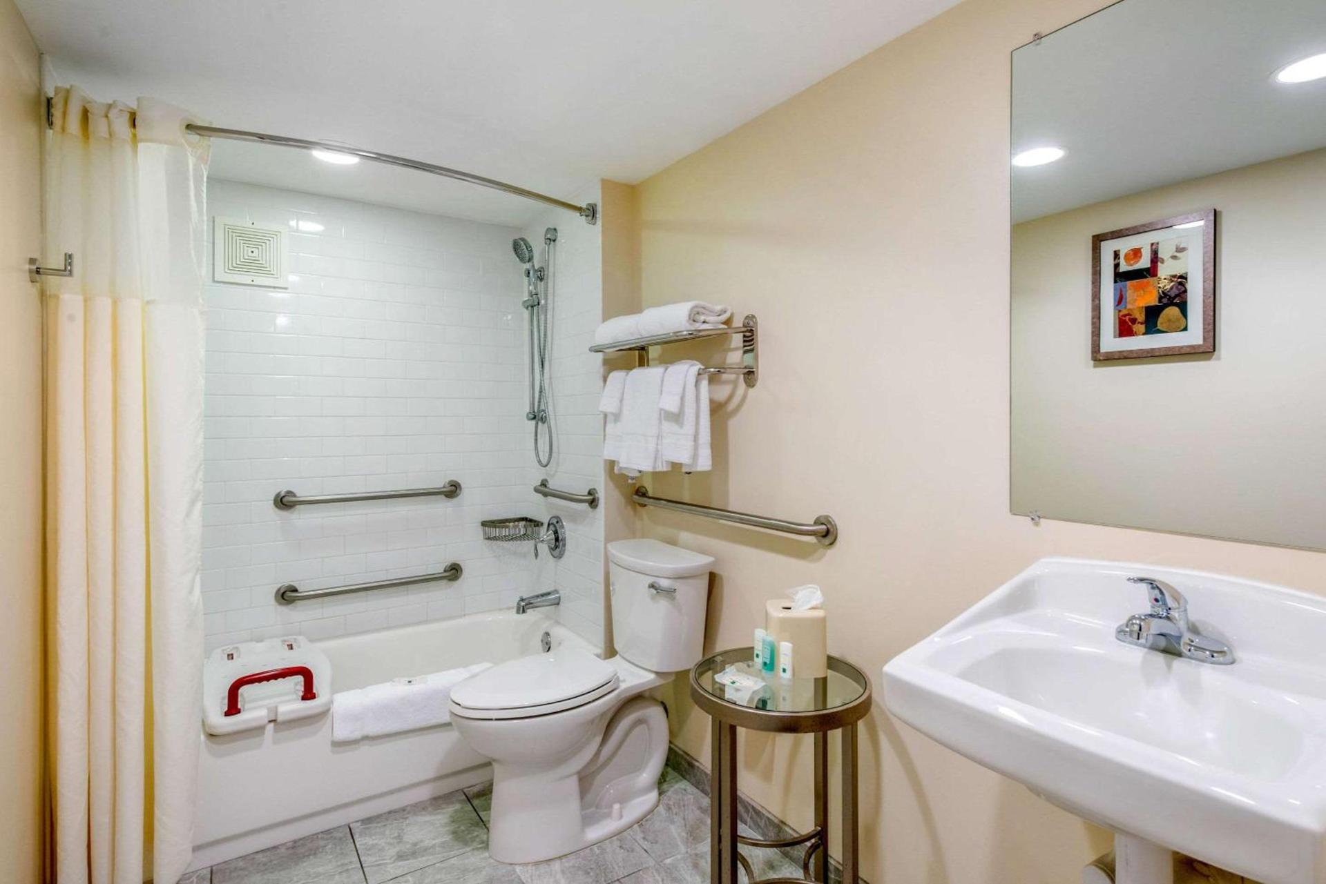 Quality Inn Savannah Historic District photo 12