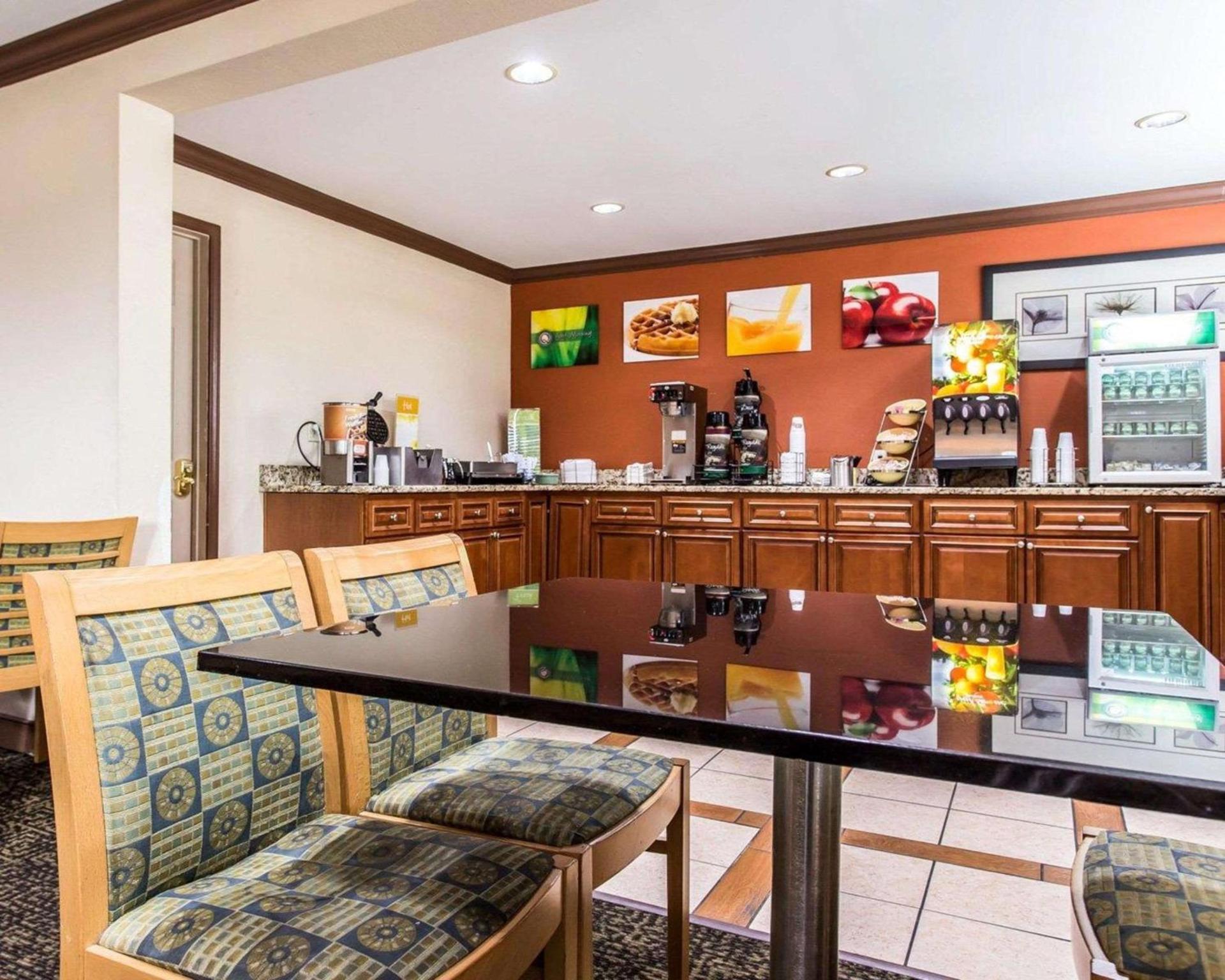 Quality Inn & Suites Morrow Atlanta South photo 12
