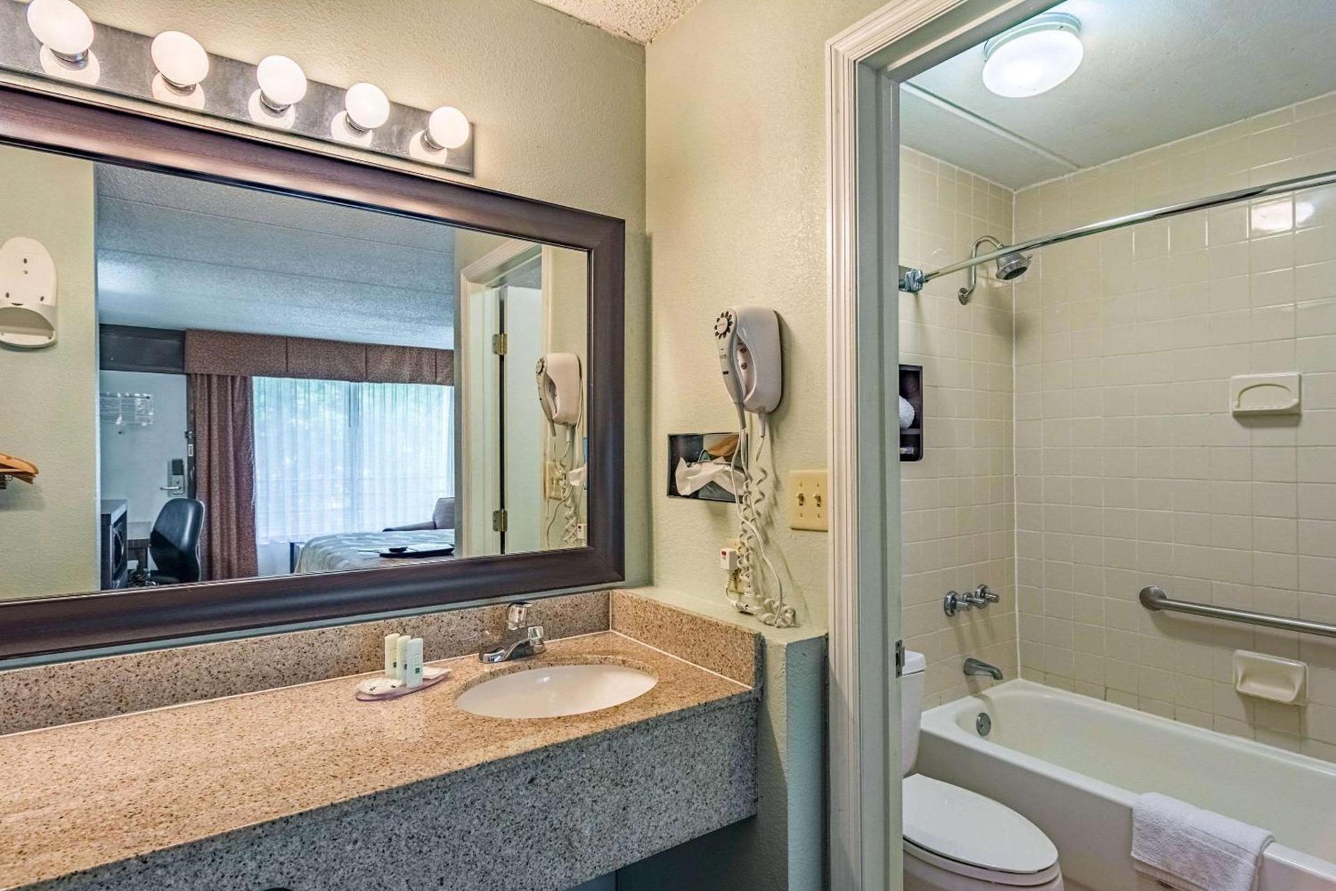 Quality Inn Columbus near Fort Benning photo 5