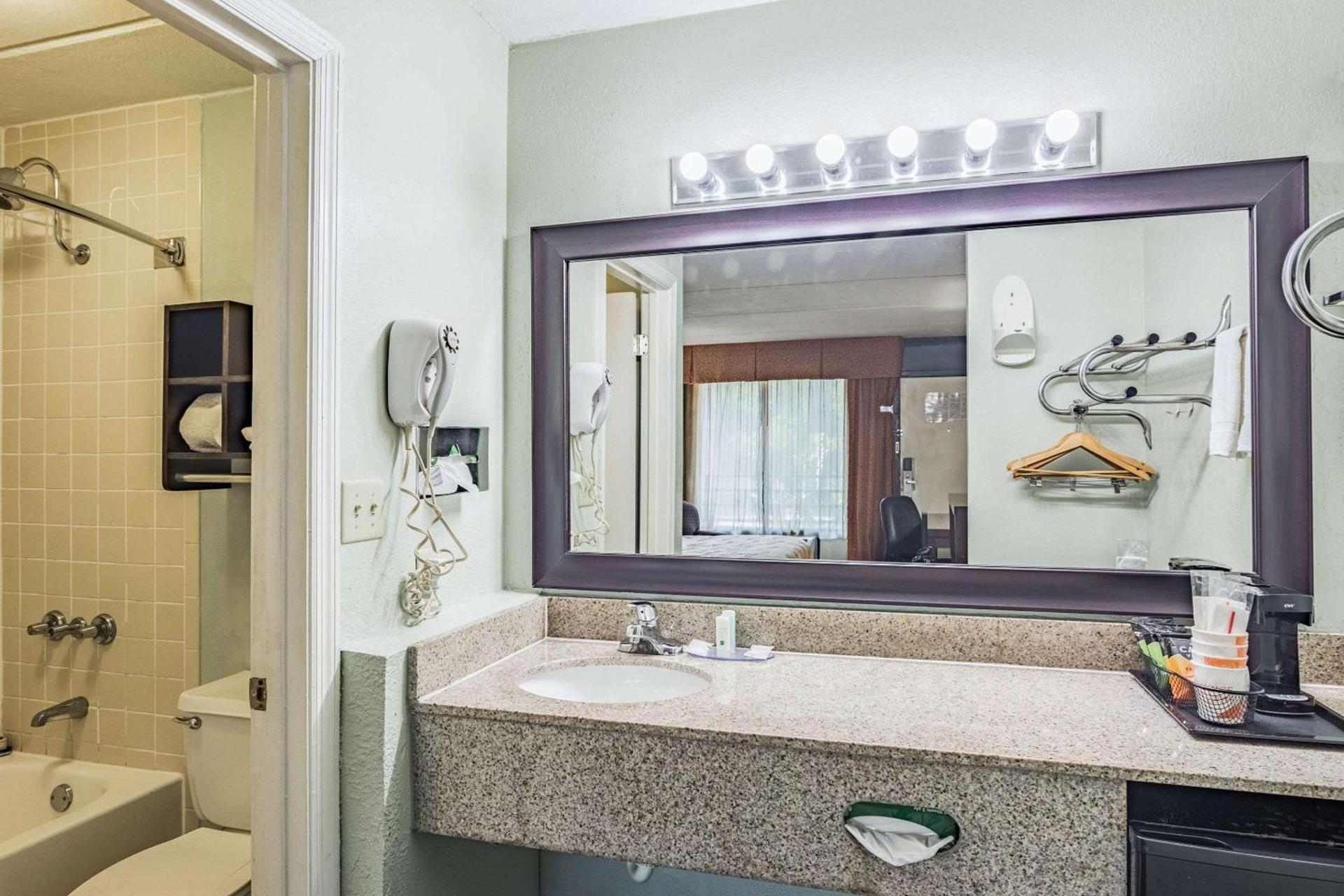 Quality Inn Columbus near Fort Benning photo 3