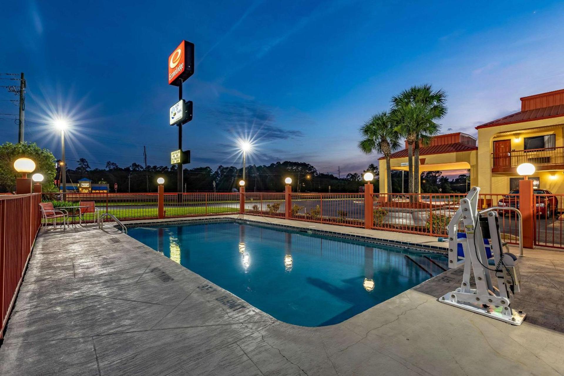 Econo Lodge Kingsland photo 22