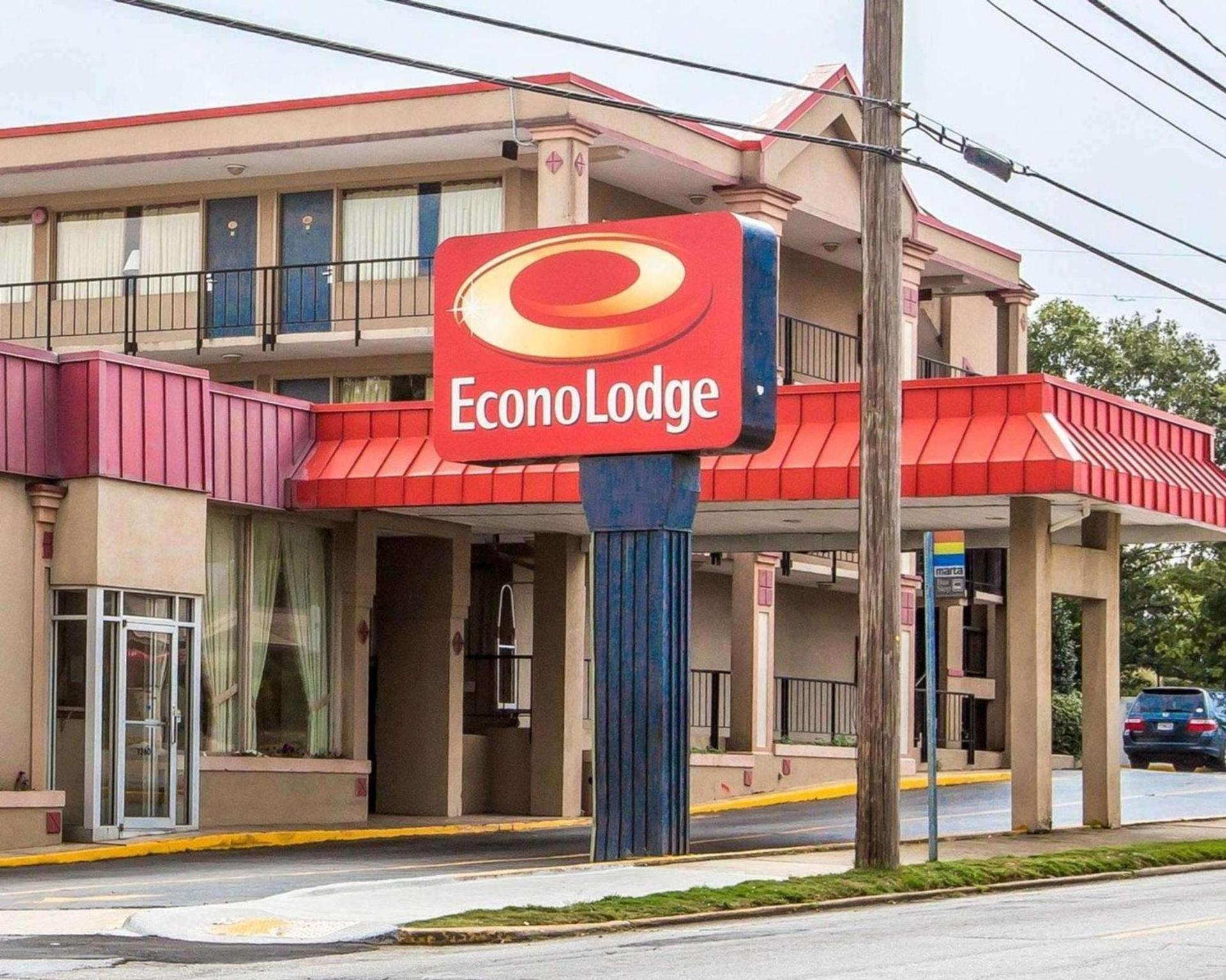 Econo Lodge Atlanta College Park photo 1