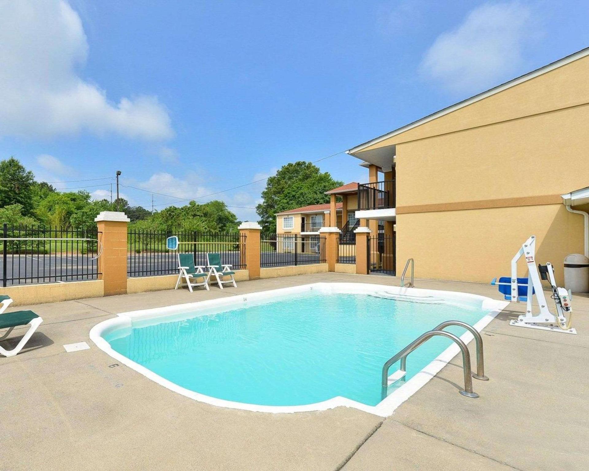 Quality Inn & Suites Cartersville North photo 16