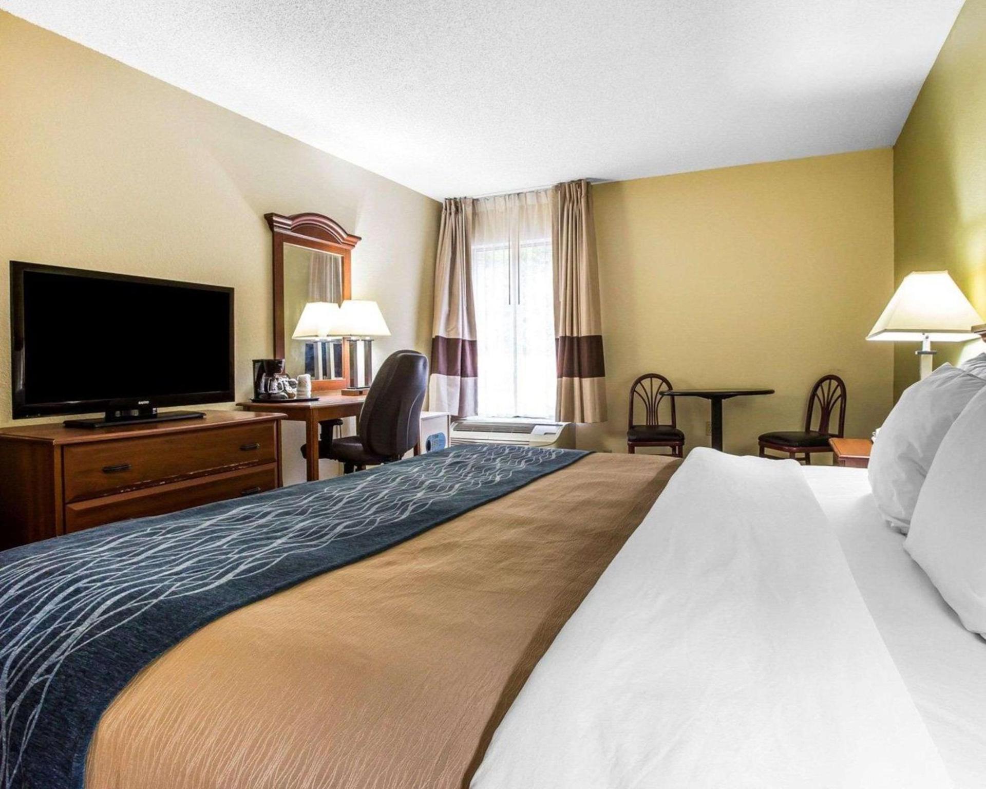 Quality Inn Darien-North Brunswick photo 12