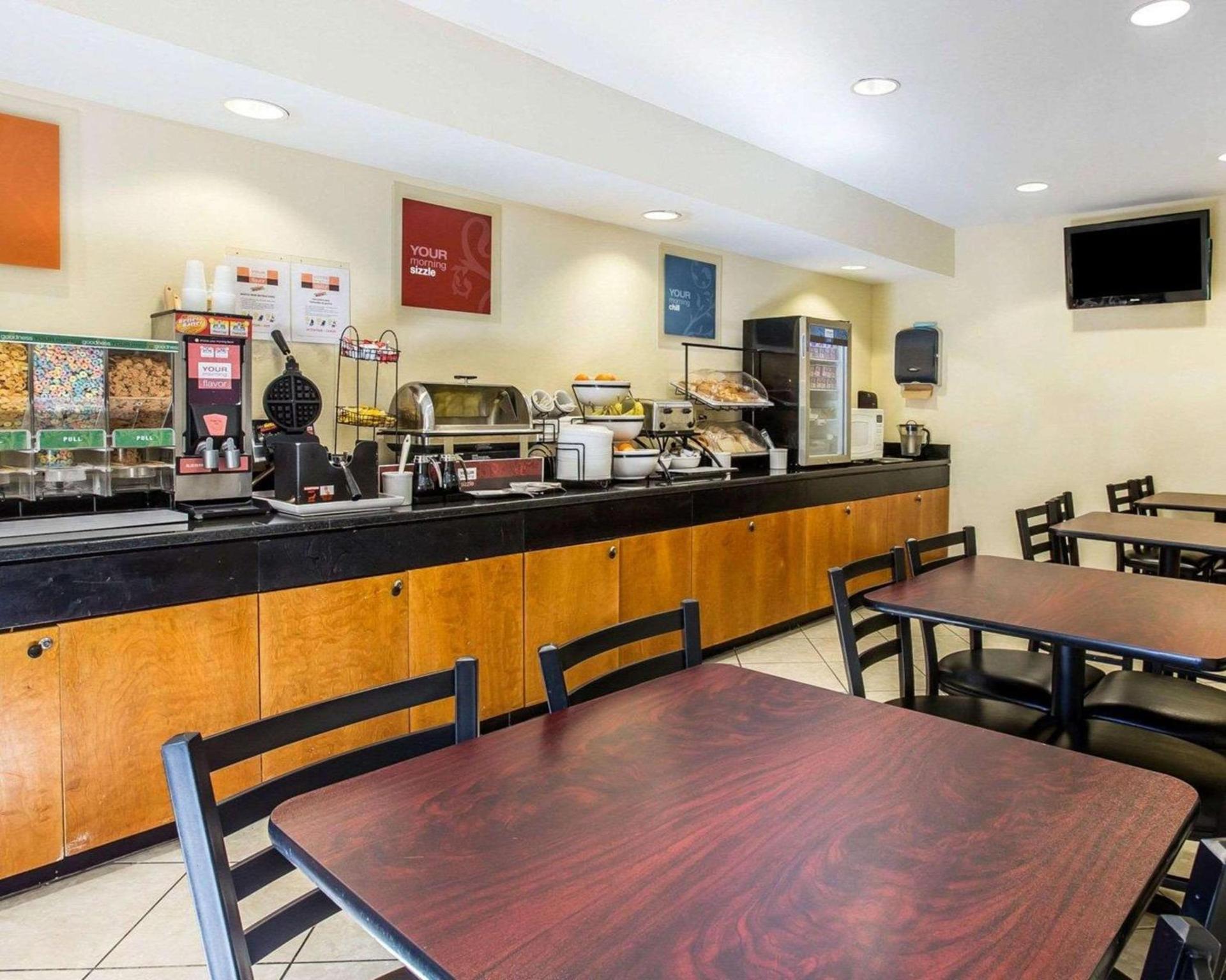 Quality Inn Darien-North Brunswick photo 24