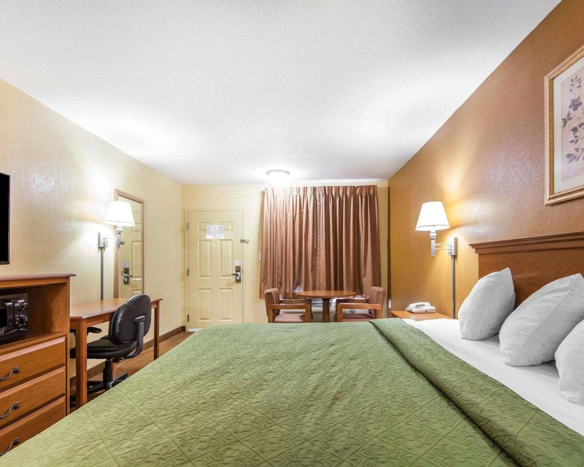 Quality Inn & Suites Cartersville North photo 18