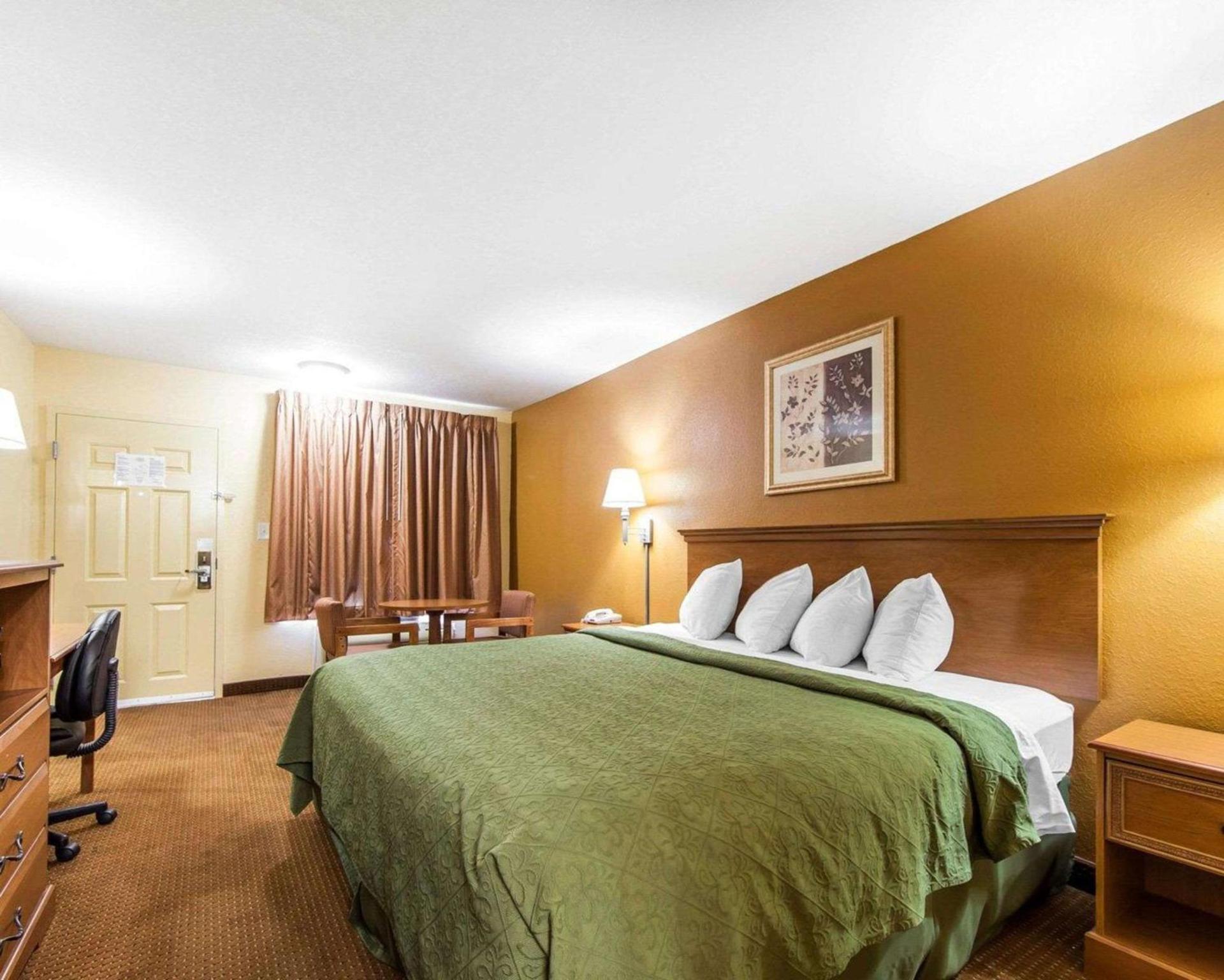 Quality Inn & Suites Cartersville North photo 21