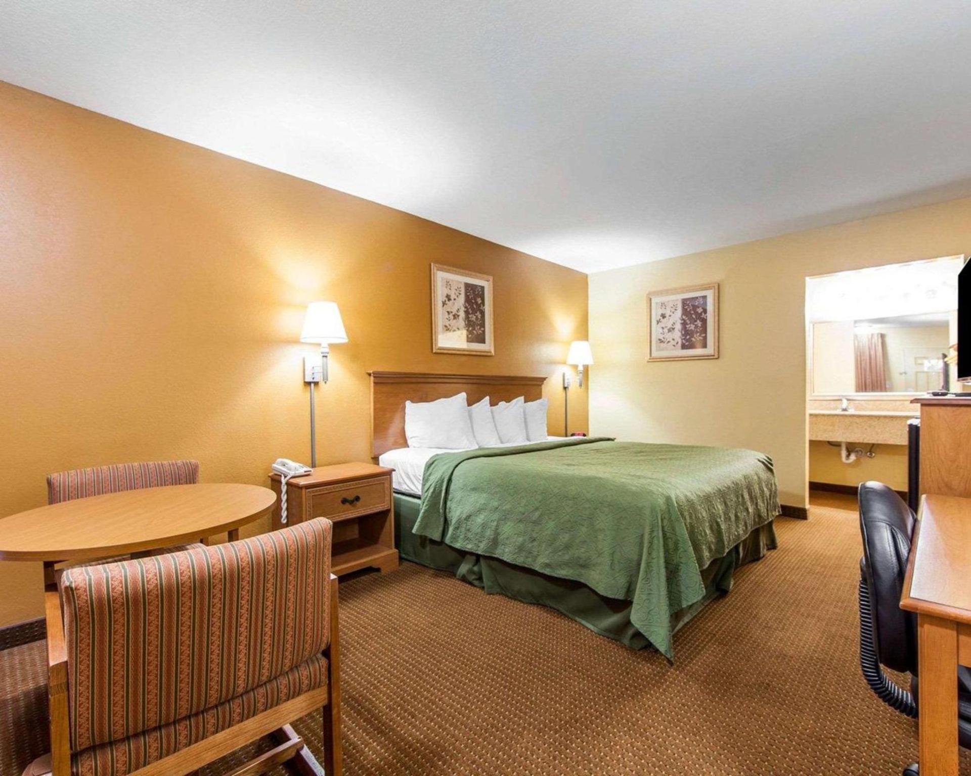 Quality Inn & Suites Cartersville North photo 24