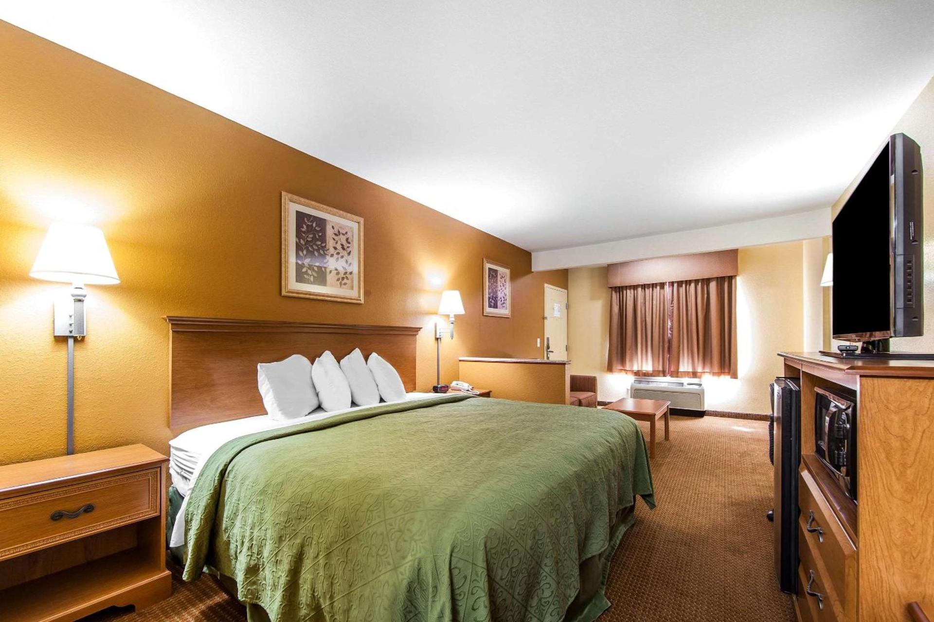 Quality Inn & Suites Cartersville North photo 28