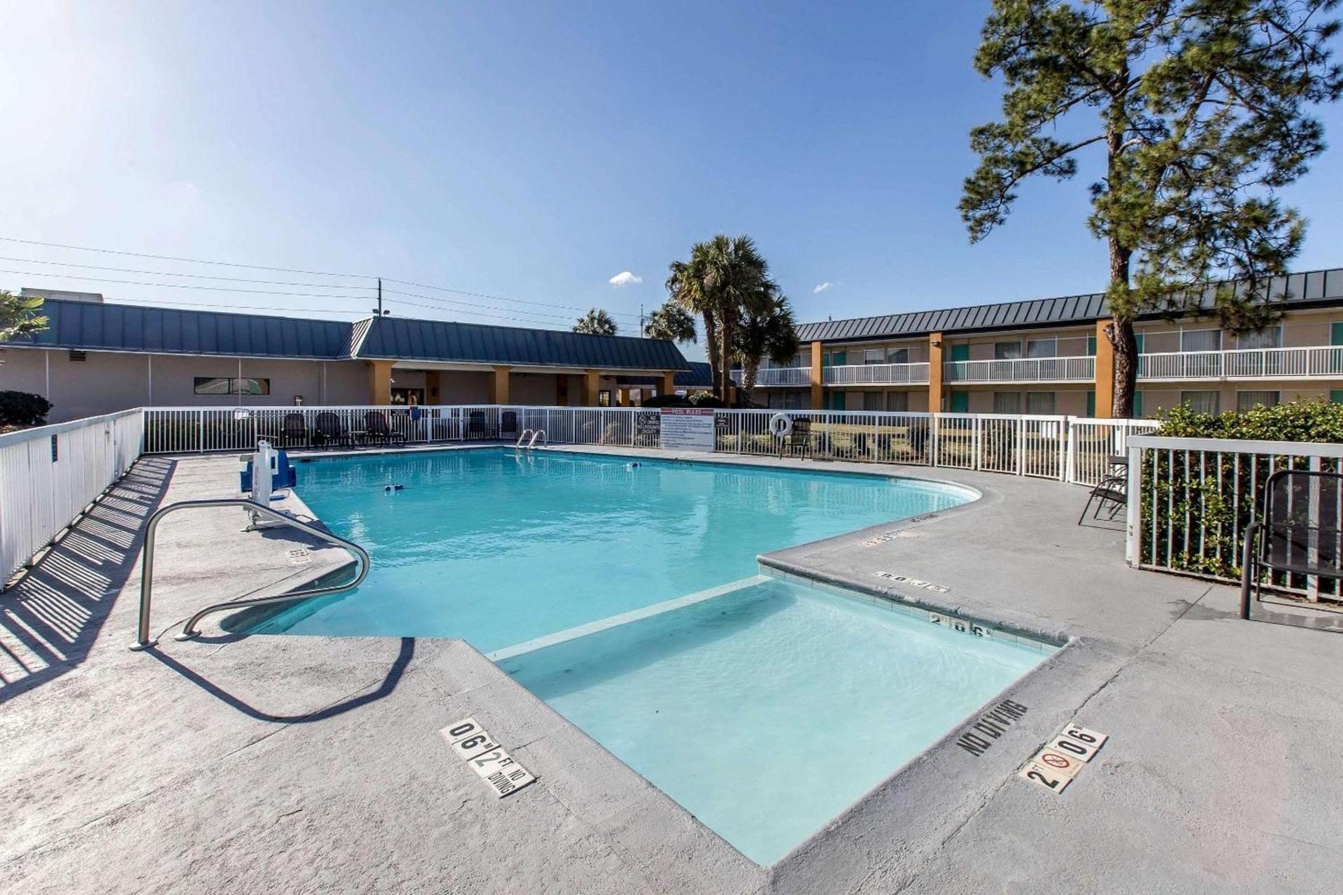Quality Inn & Suites Conference Center Thomasville photo 20